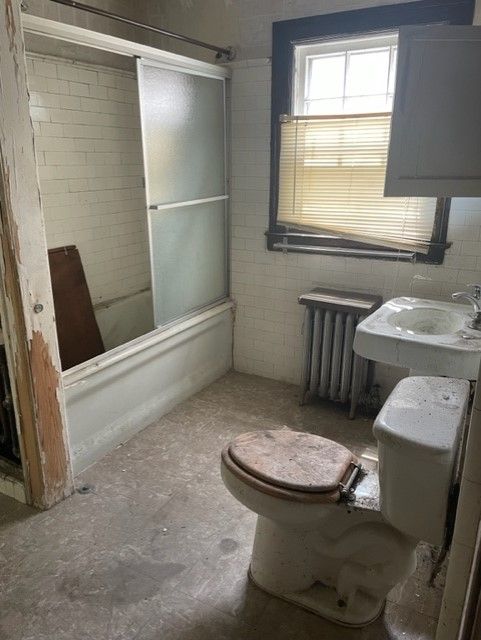 1475 LONGFELLOW Street