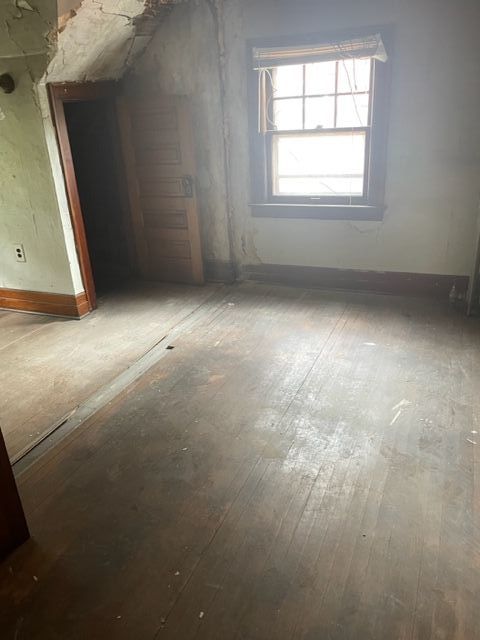 1475 LONGFELLOW Street