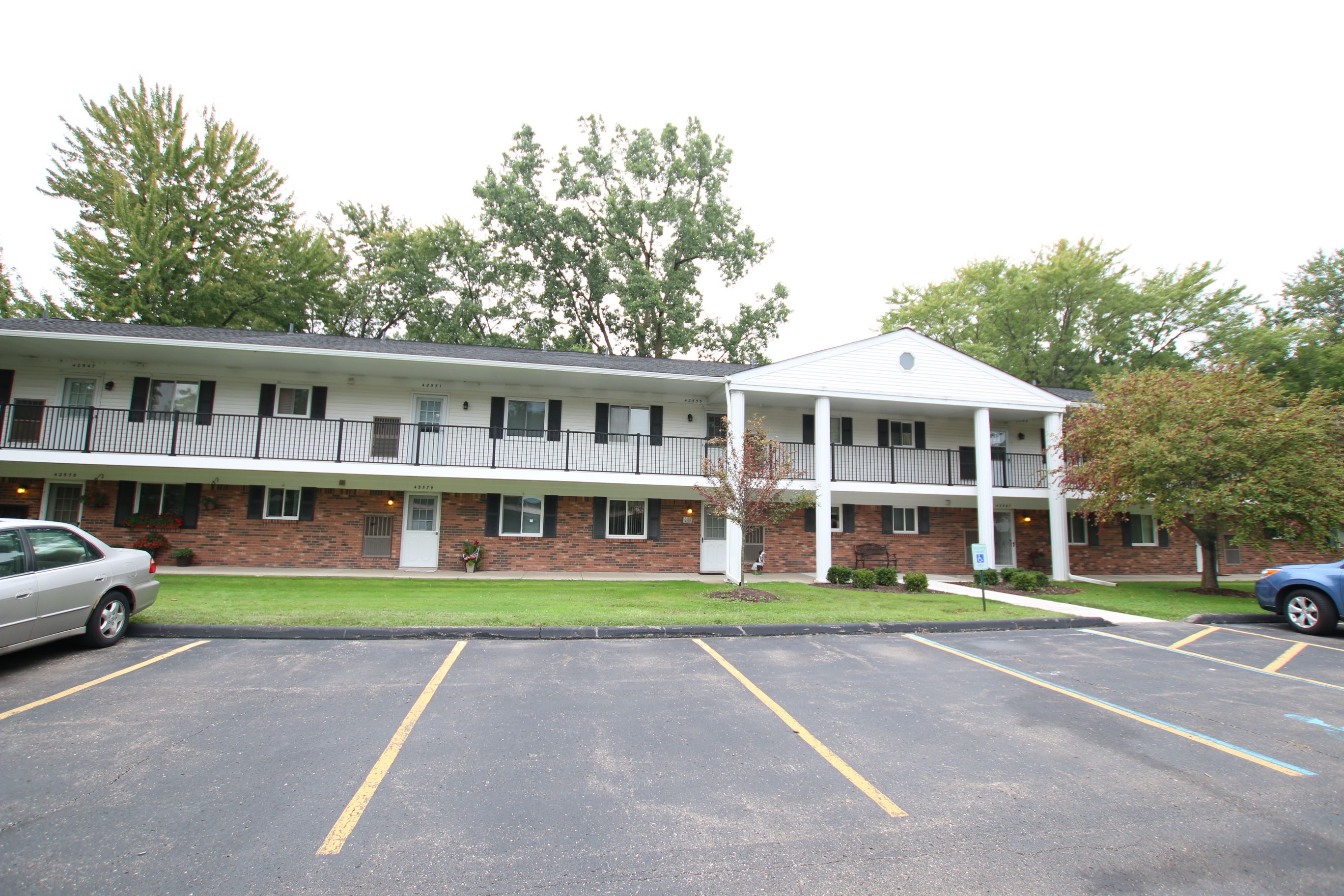 42555 PLYMOUTH HOLLOW Drive