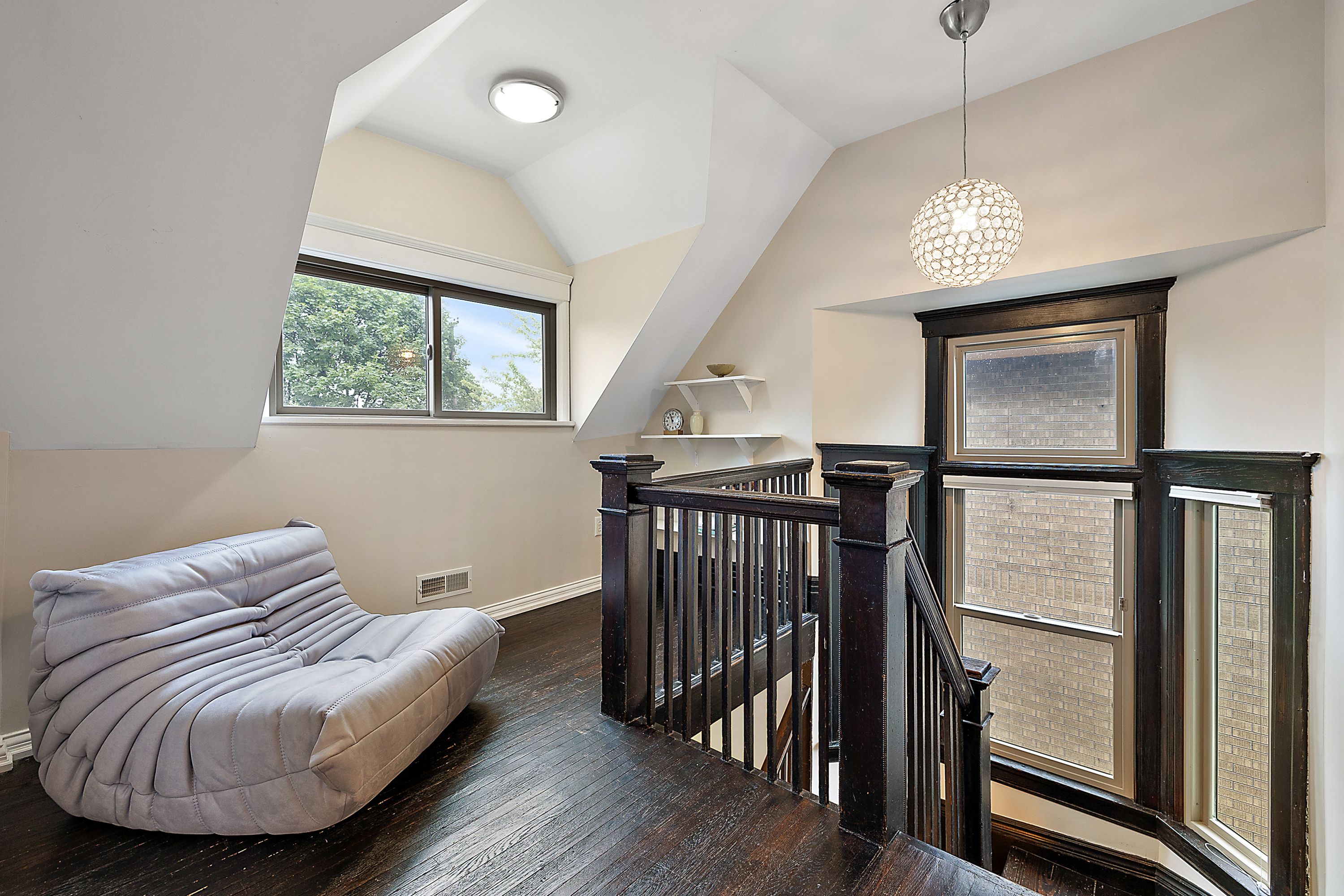 1734 W WILLIS Street