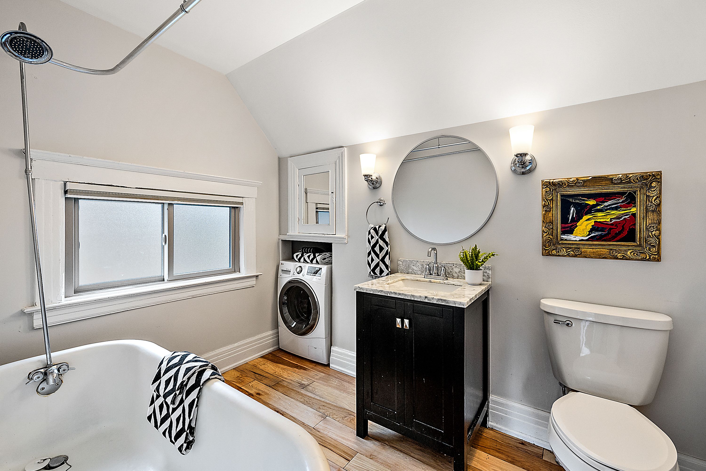 1734 W WILLIS Street