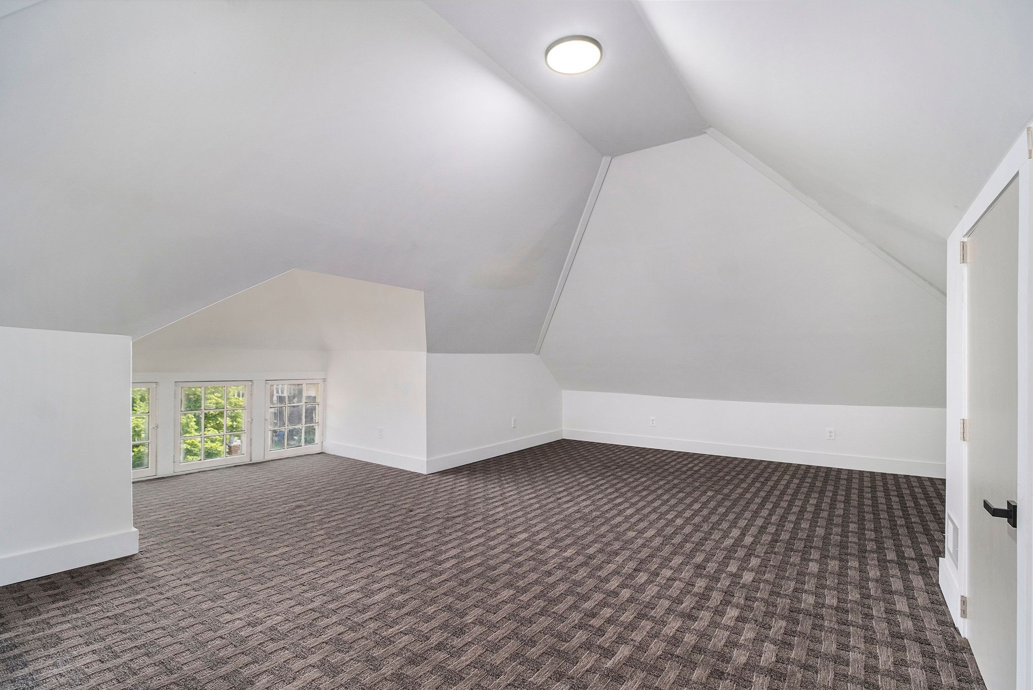 110 BURLINGAME Street