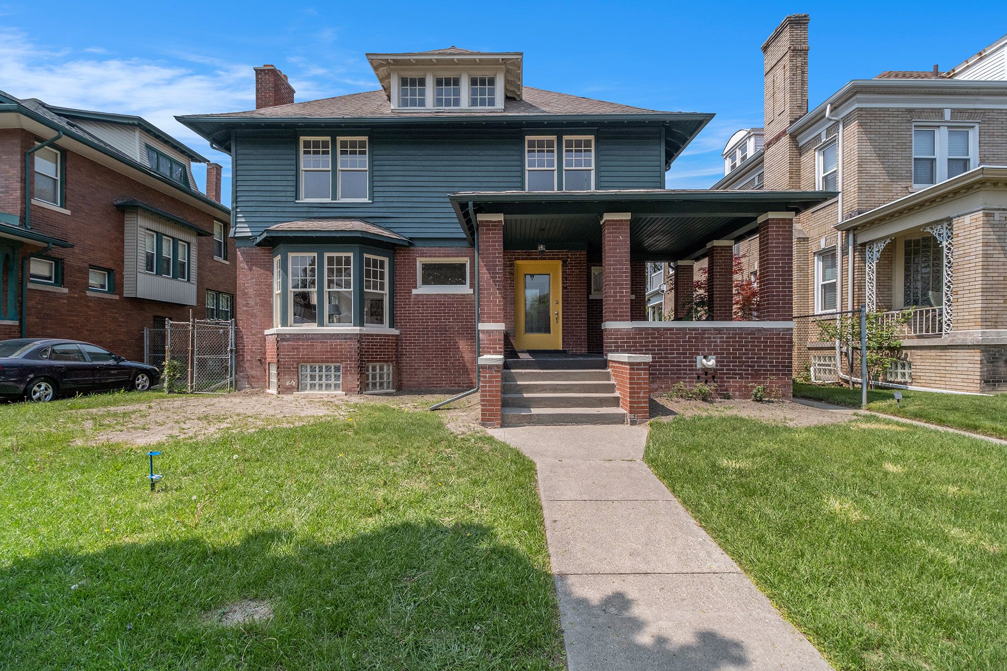 110 BURLINGAME Street