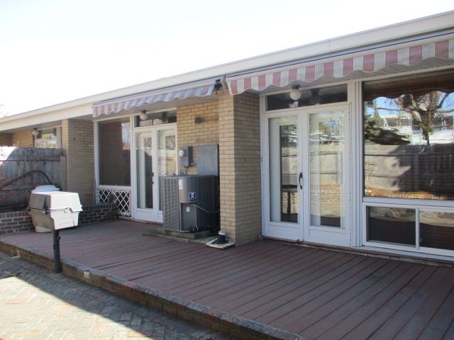 1543 CHATEAUFORT 043