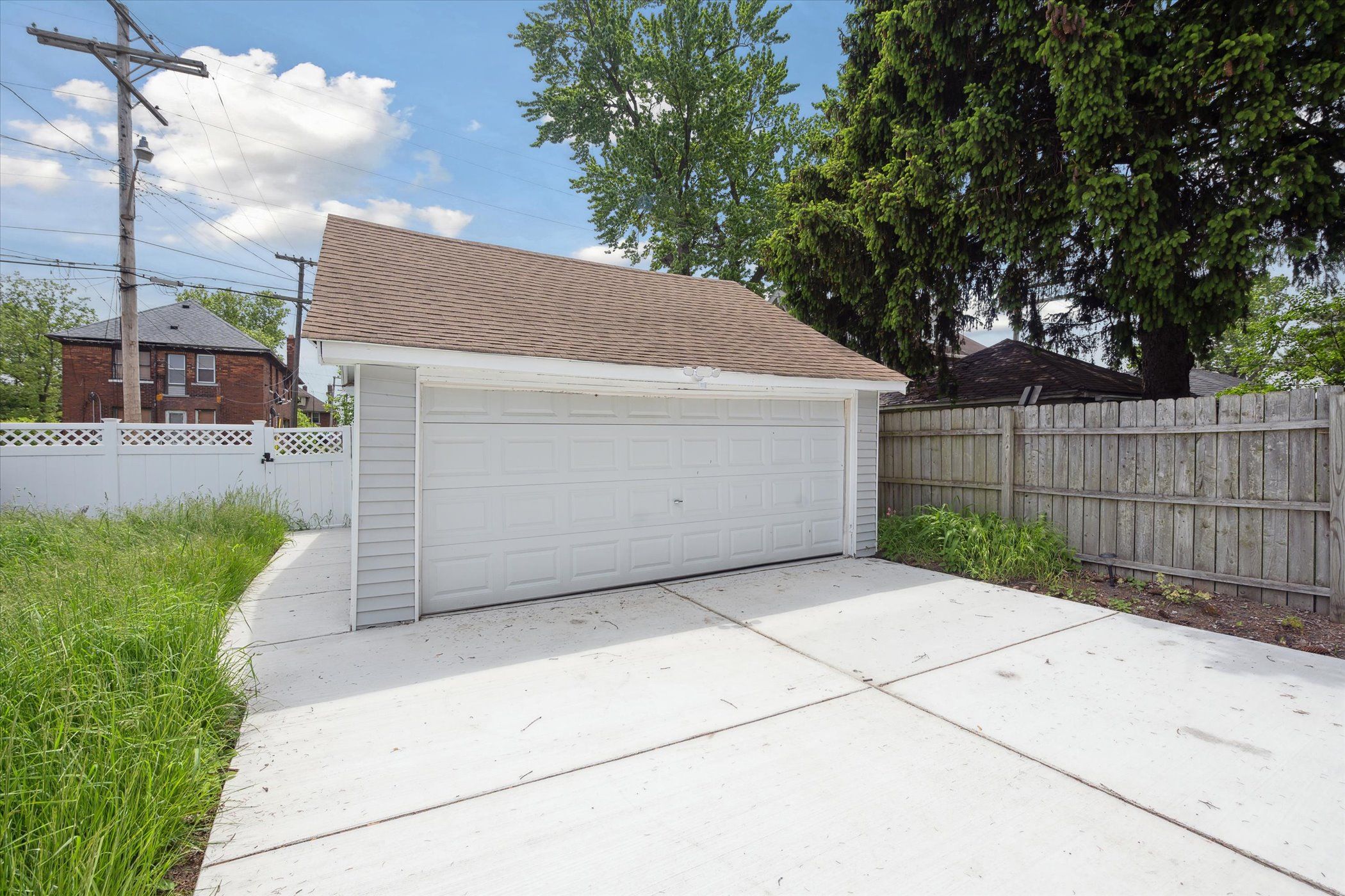 2319 ATKINSON Street N