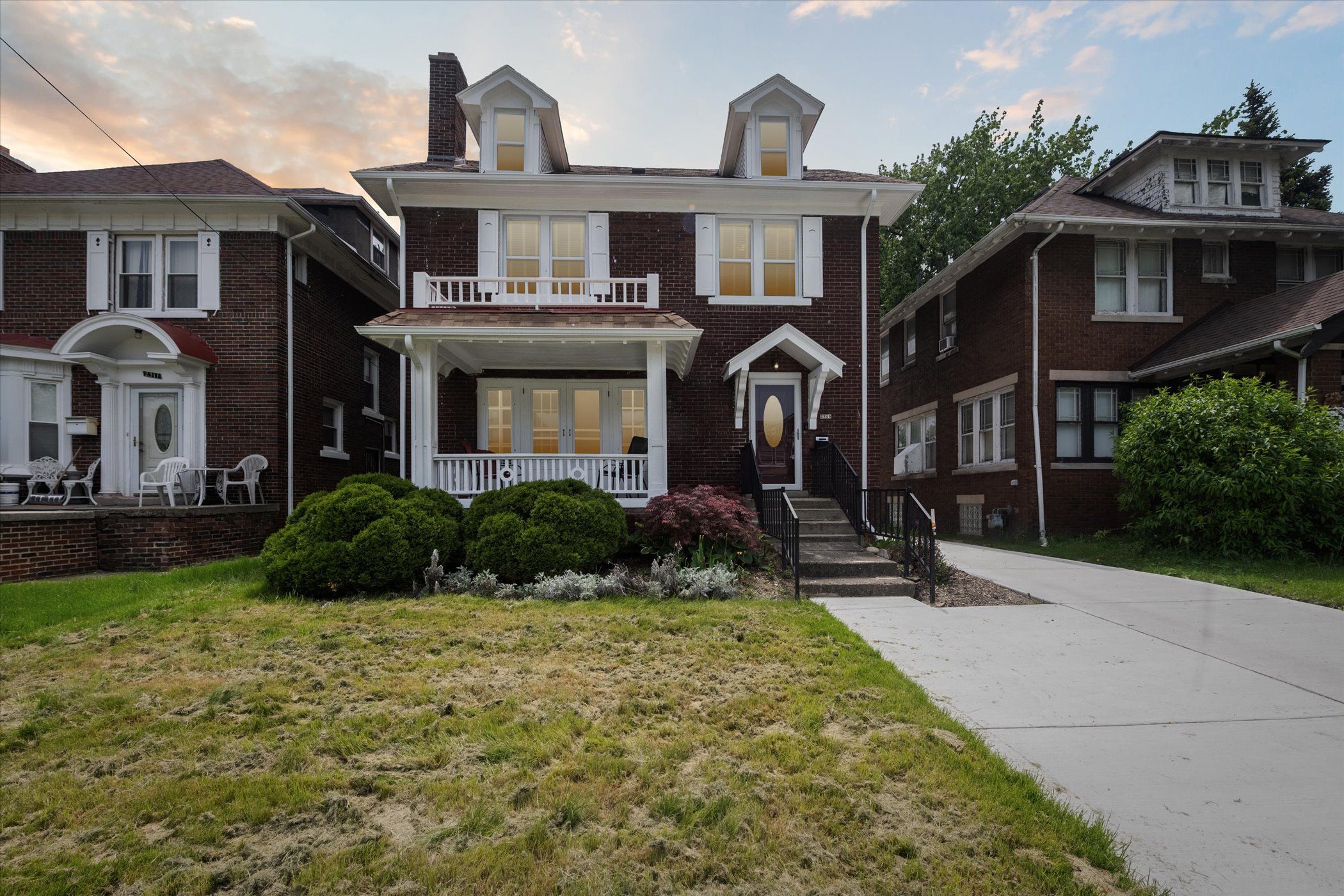 2319 ATKINSON Street N