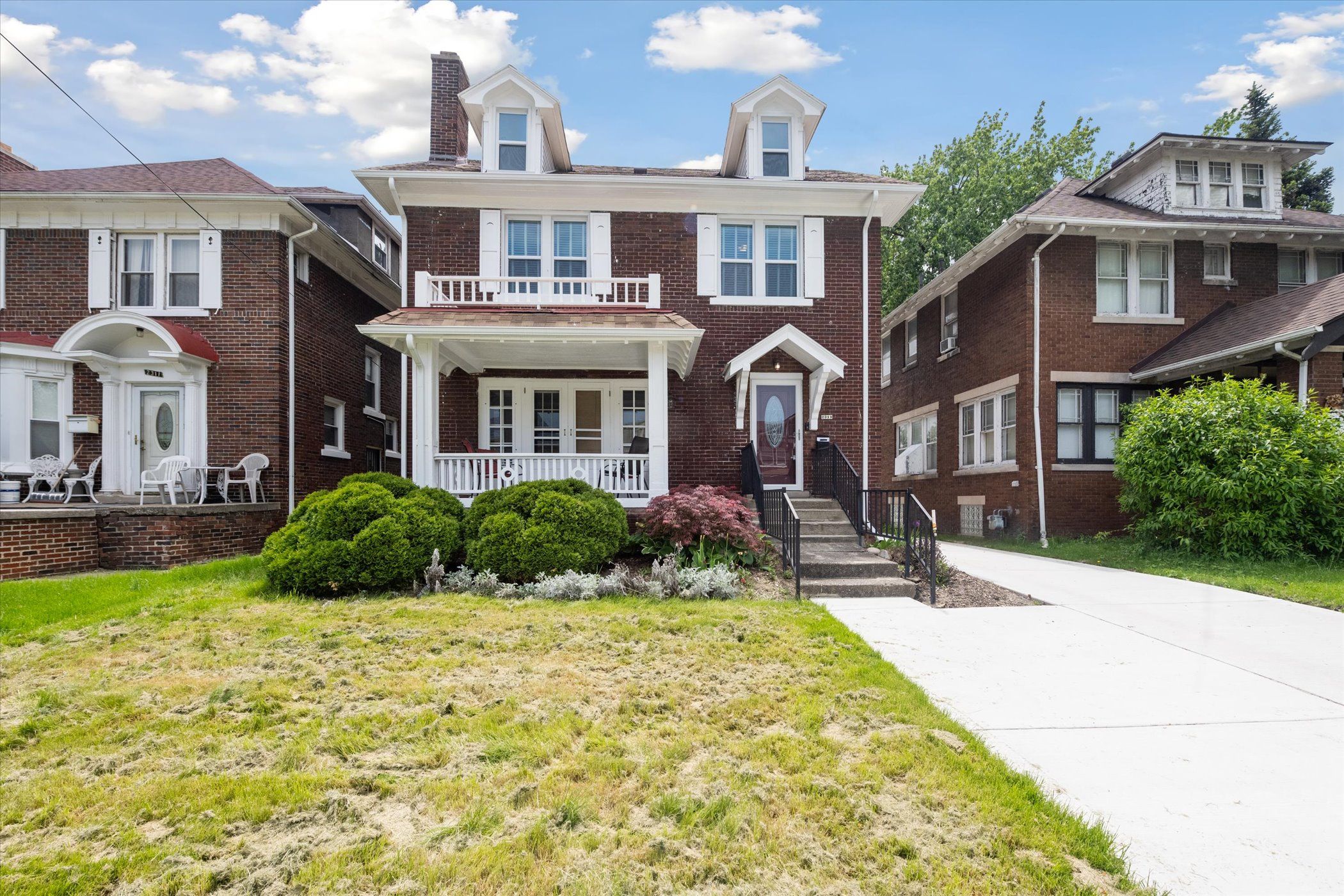 2319 ATKINSON Street N