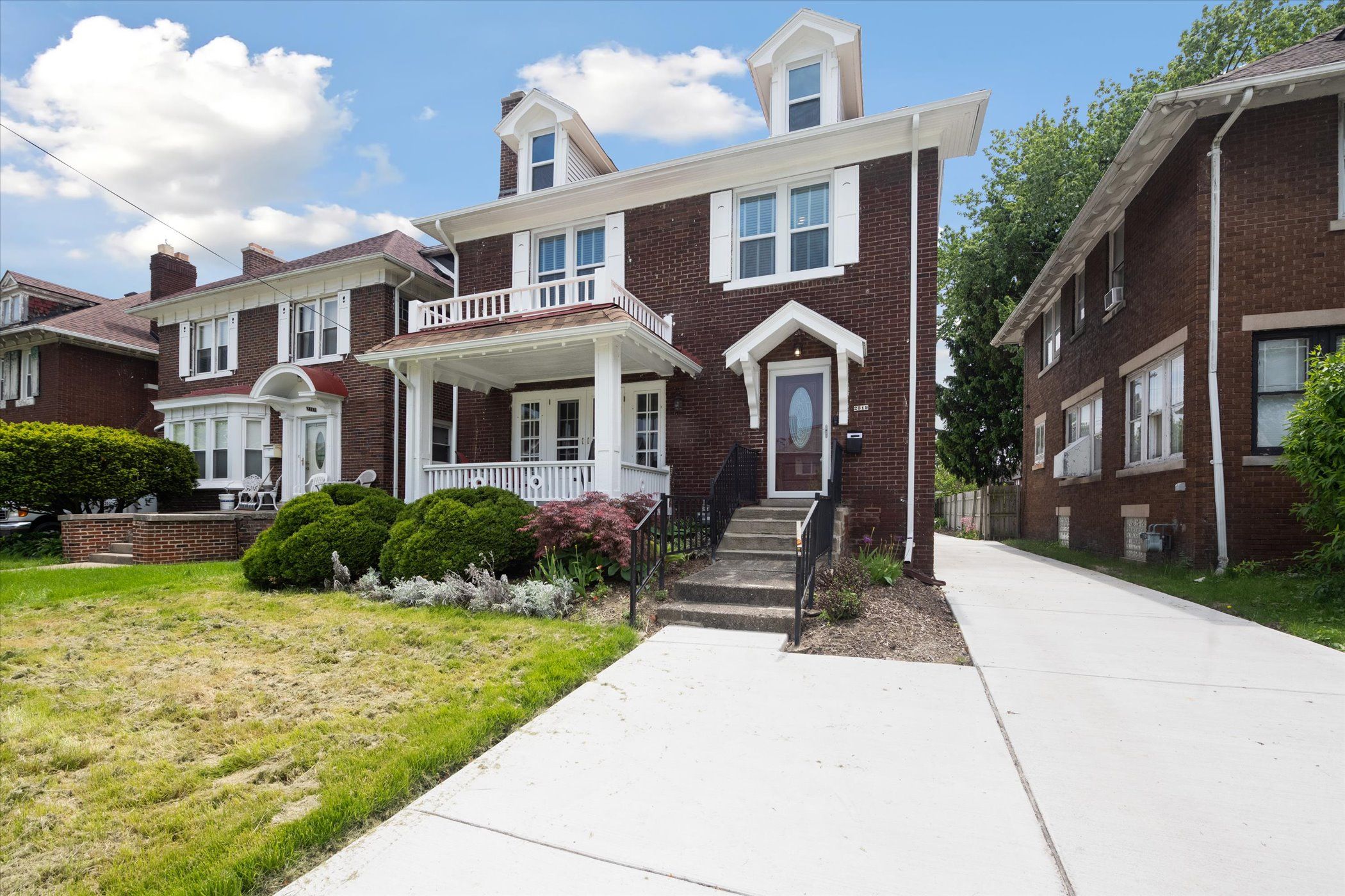 2319 ATKINSON Street N