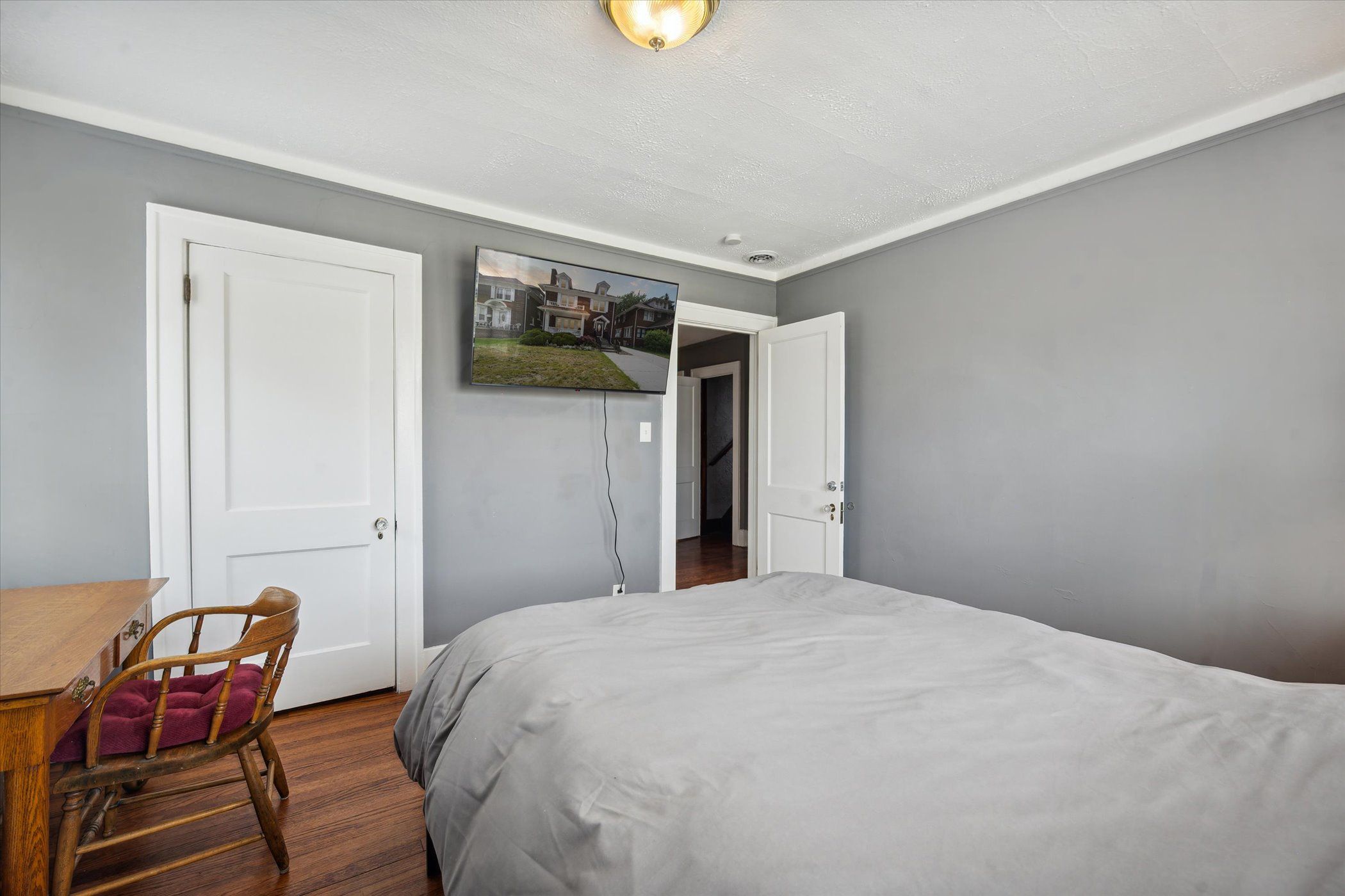 2319 ATKINSON Street N