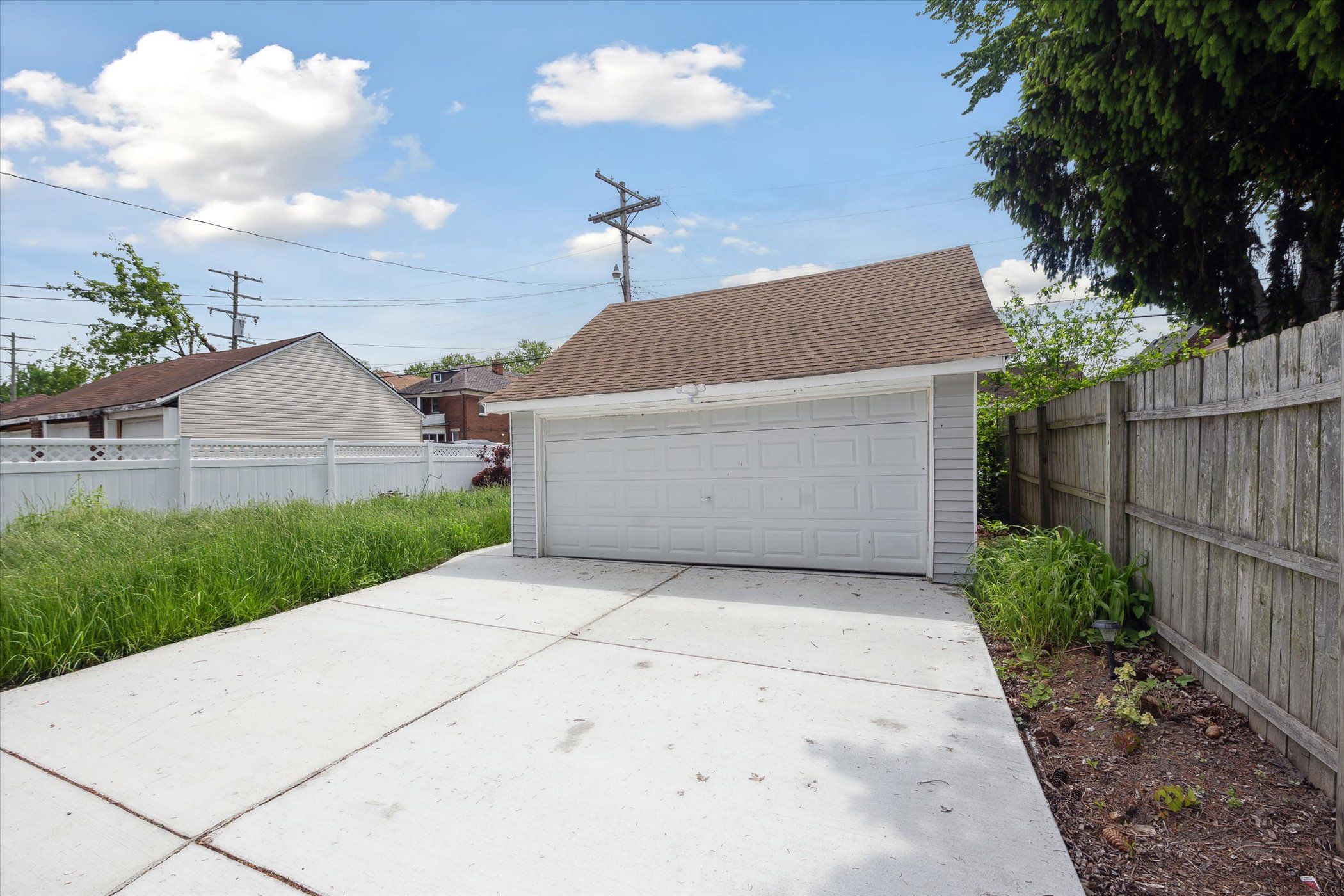 2319 ATKINSON Street N