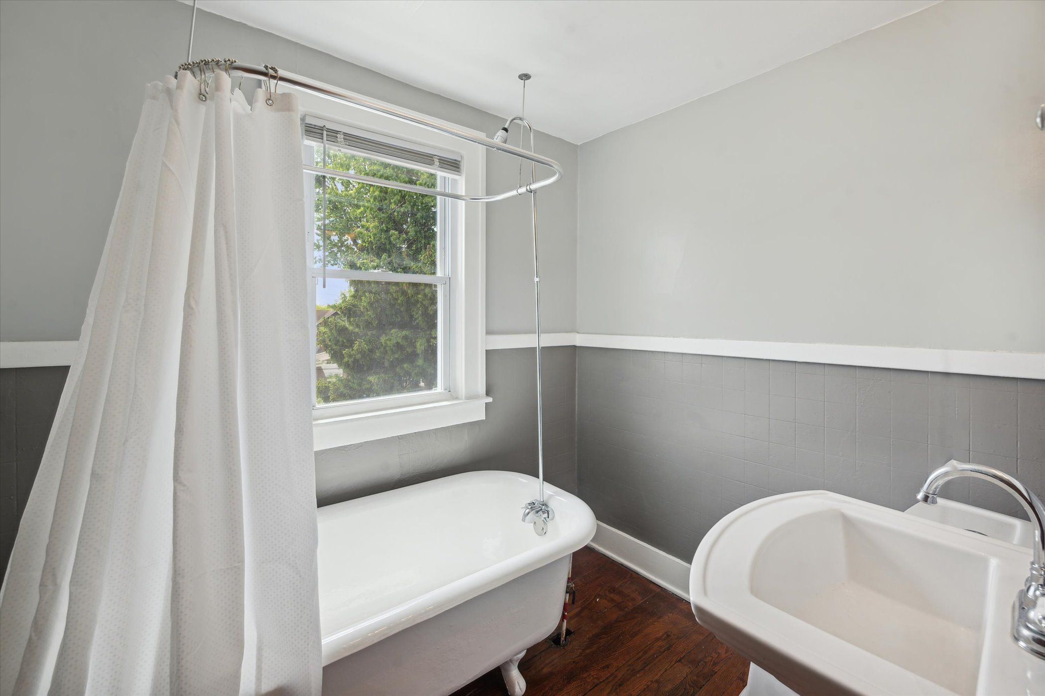 2319 ATKINSON Street N