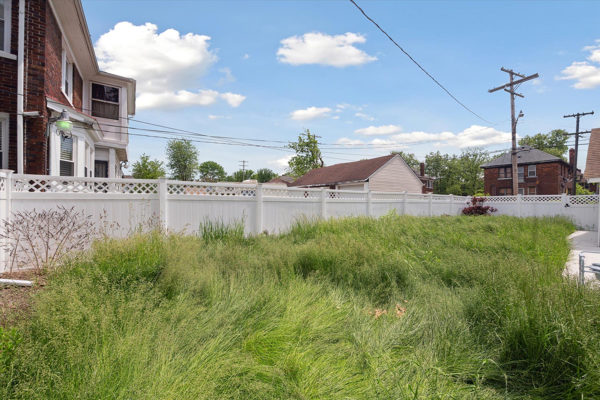 2319 ATKINSON Street N