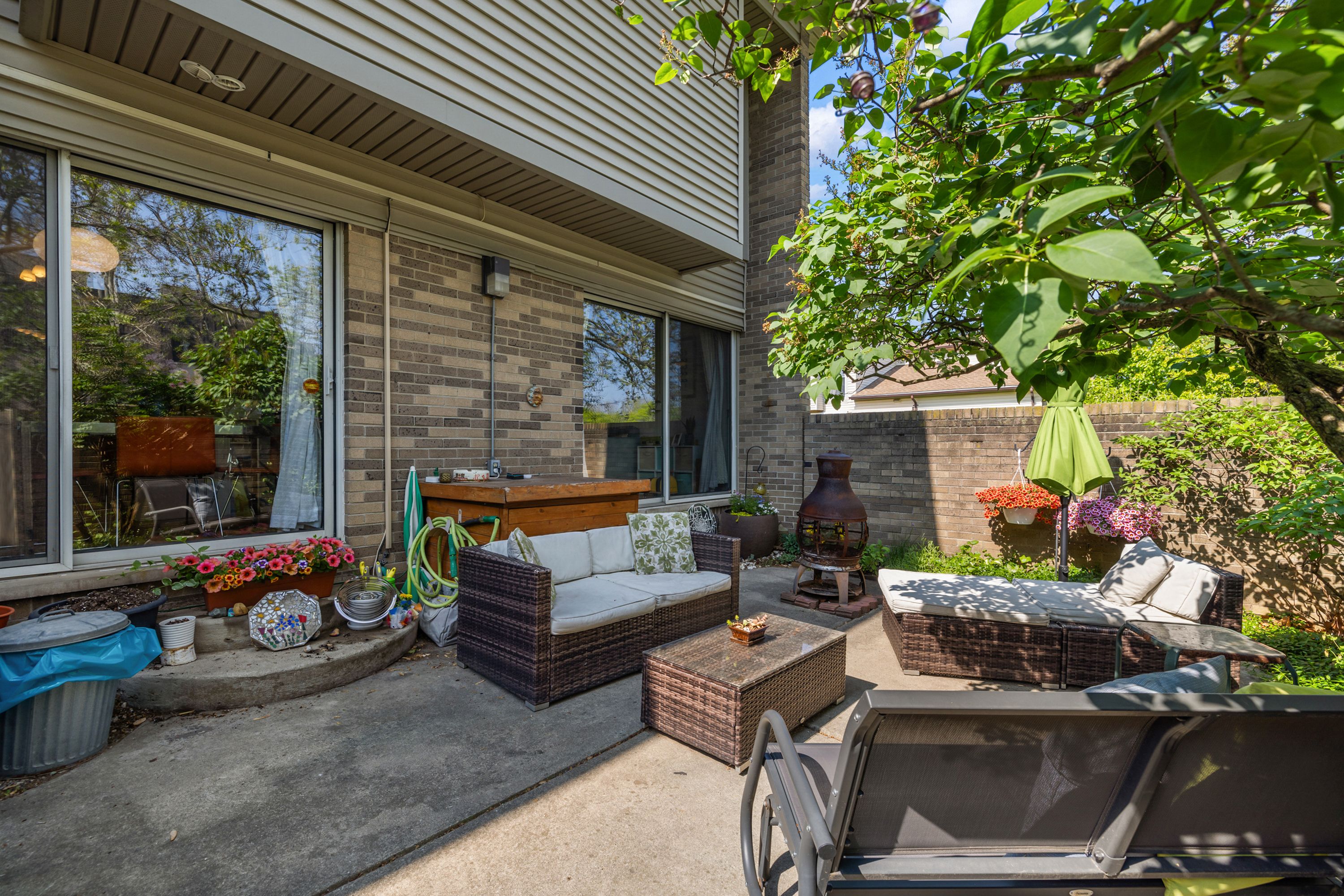 1114 Saint Aubin Pl Place