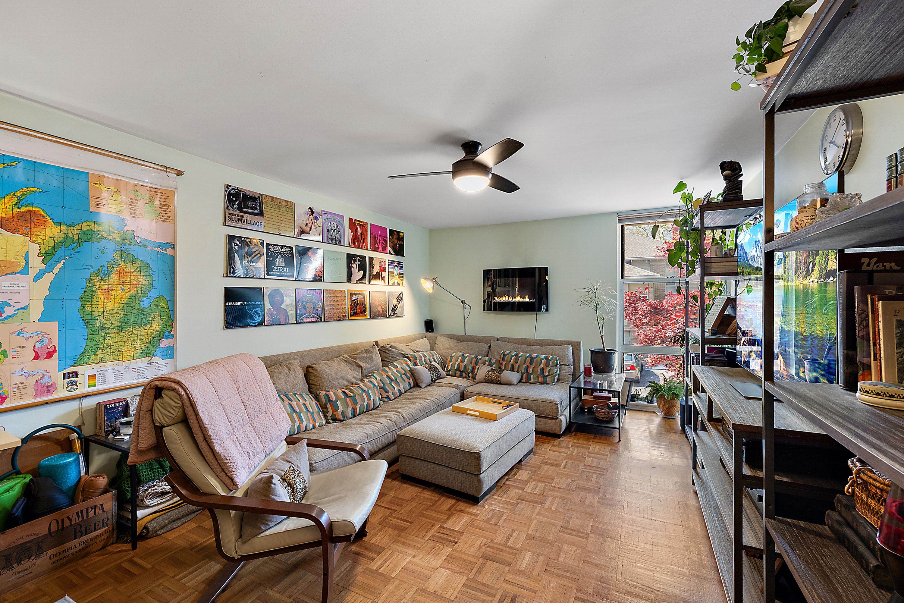 1114 Saint Aubin Pl Place