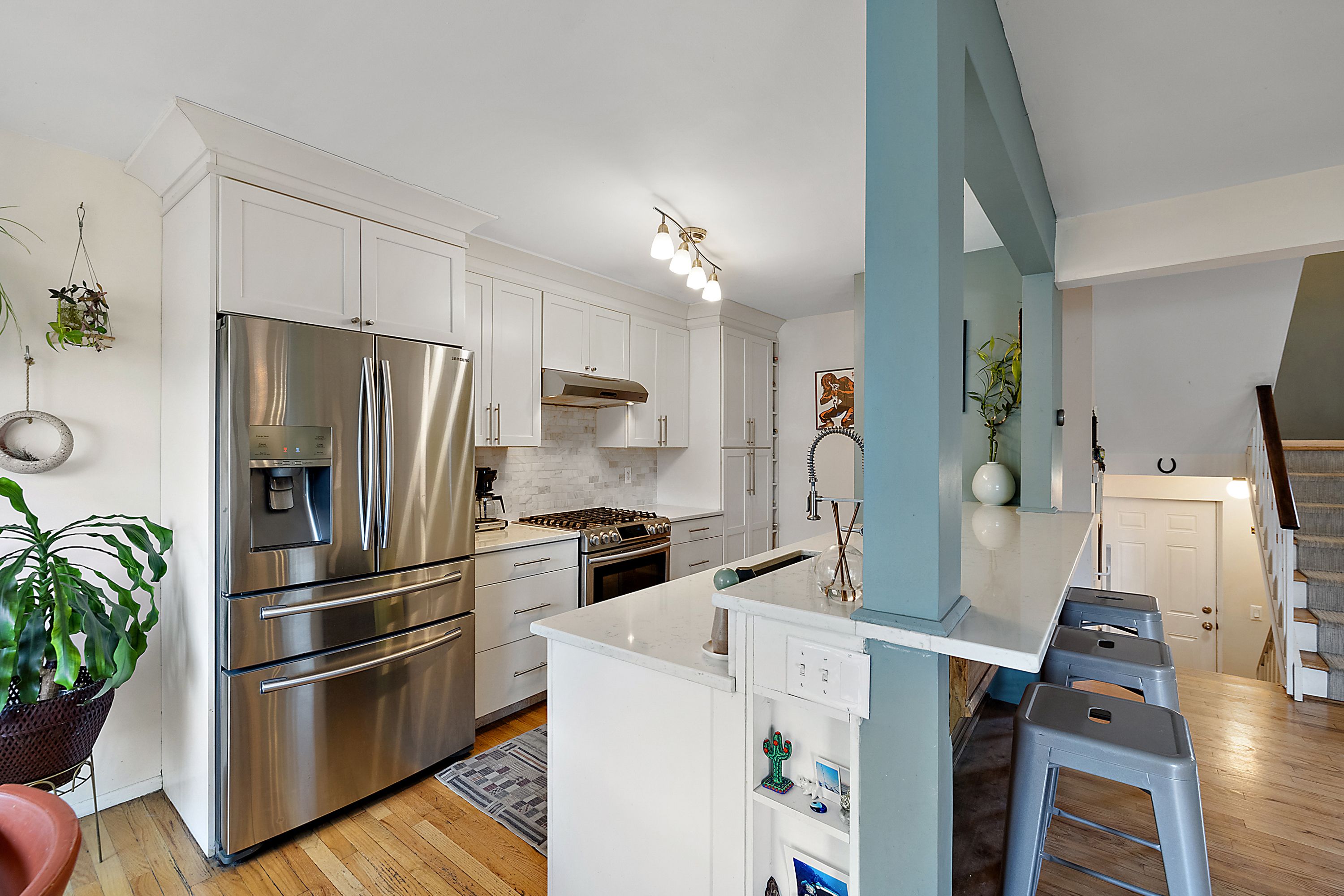 1114 Saint Aubin Pl Place