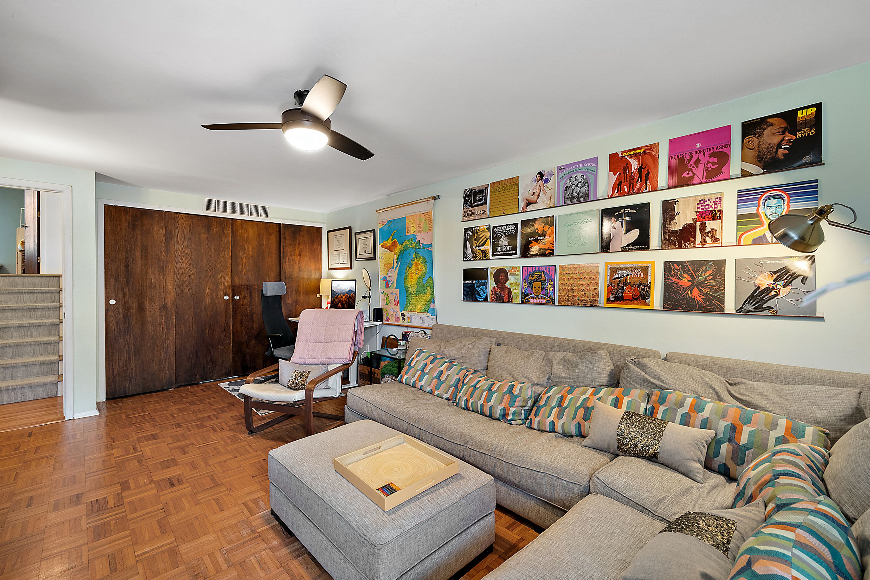 1114 Saint Aubin Pl Place