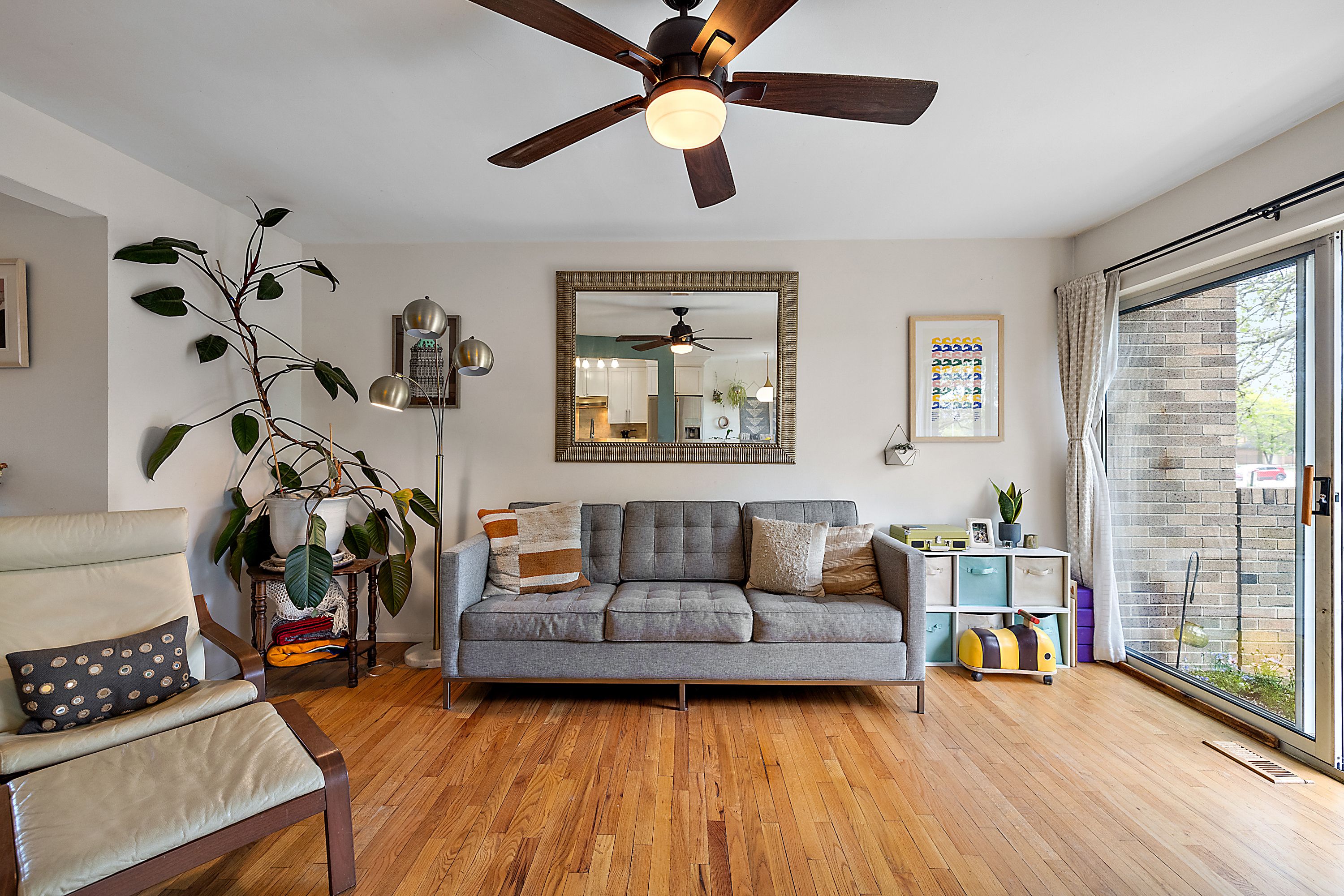 1114 Saint Aubin Pl Place