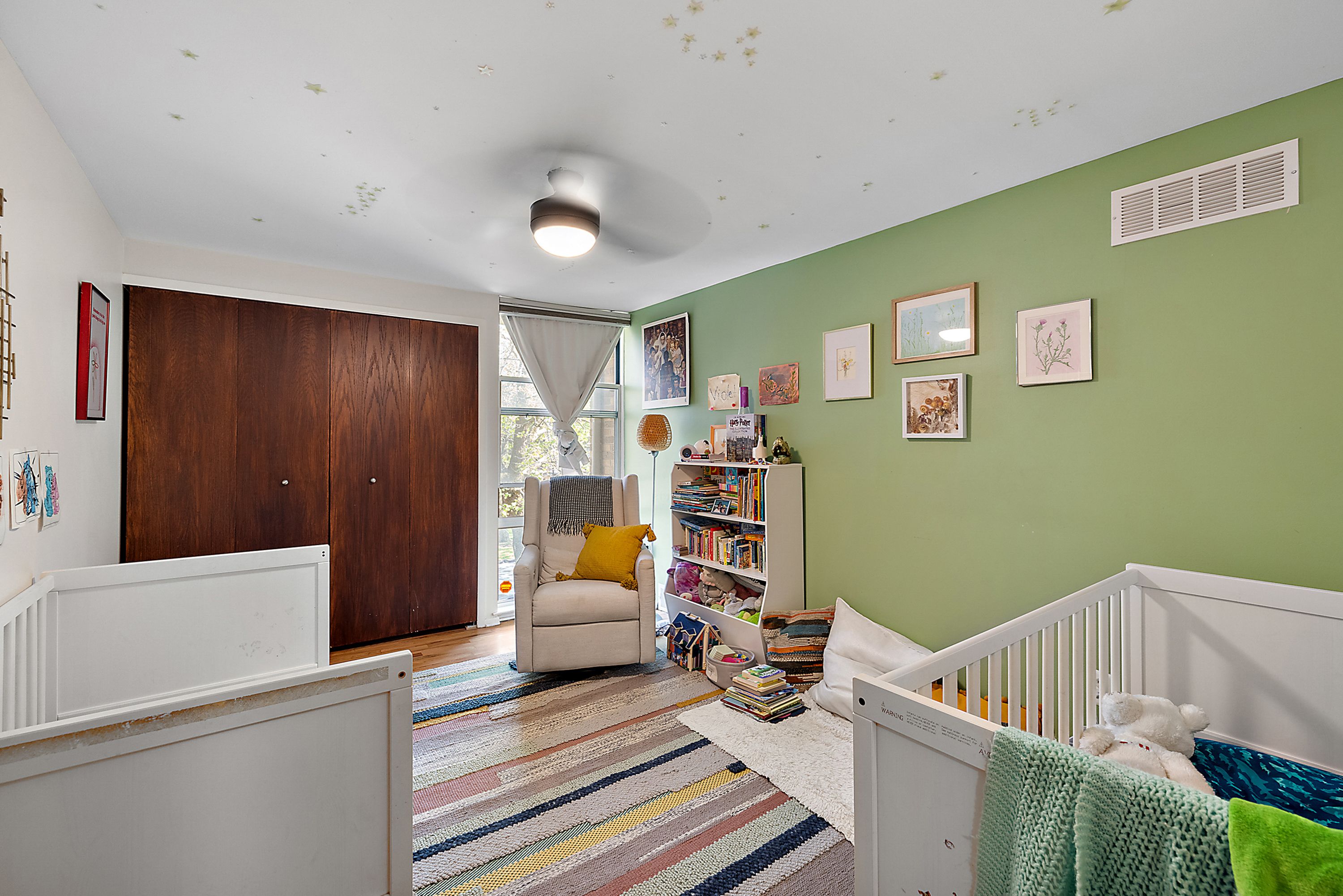 1114 Saint Aubin Pl Place