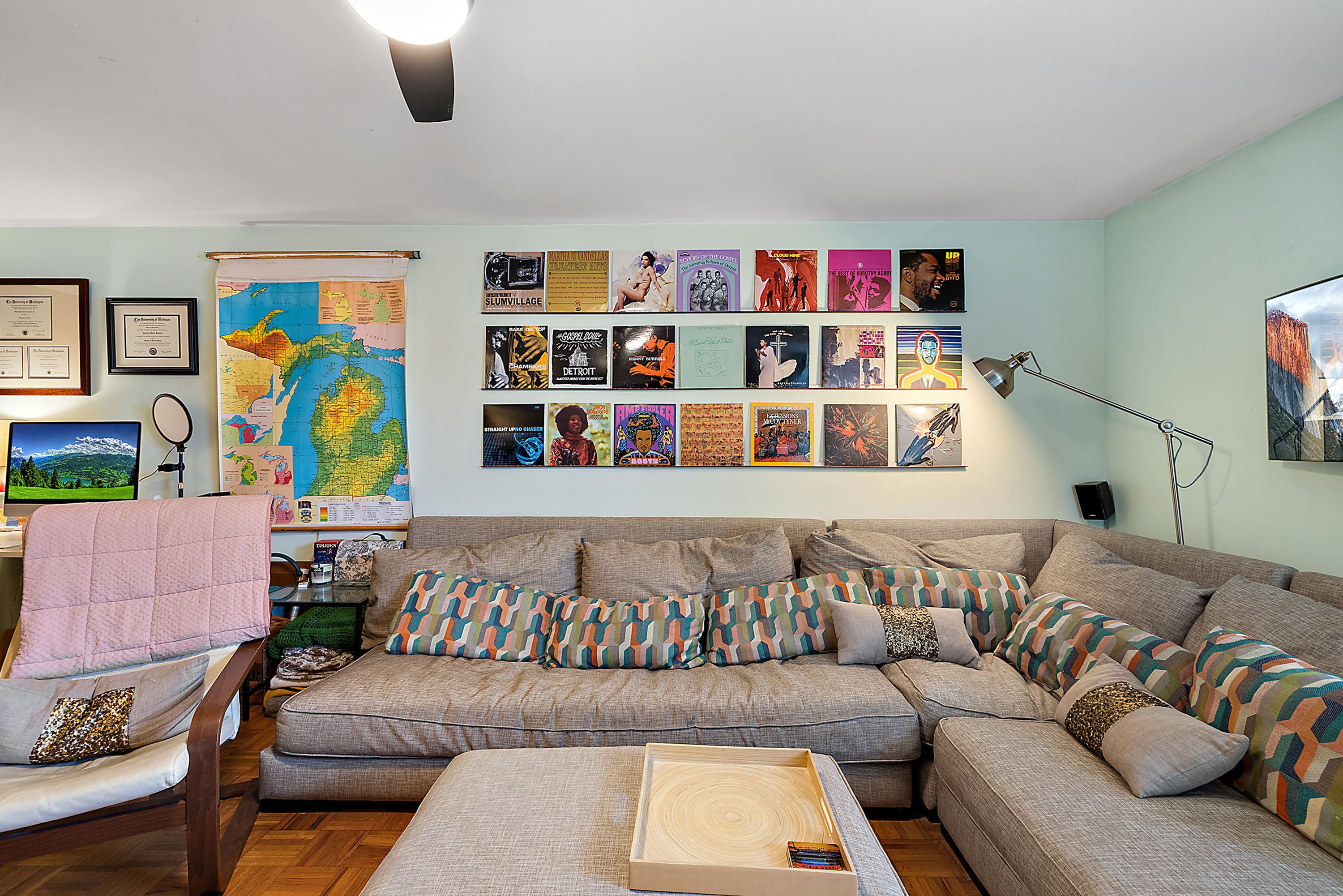 1114 Saint Aubin Pl Place