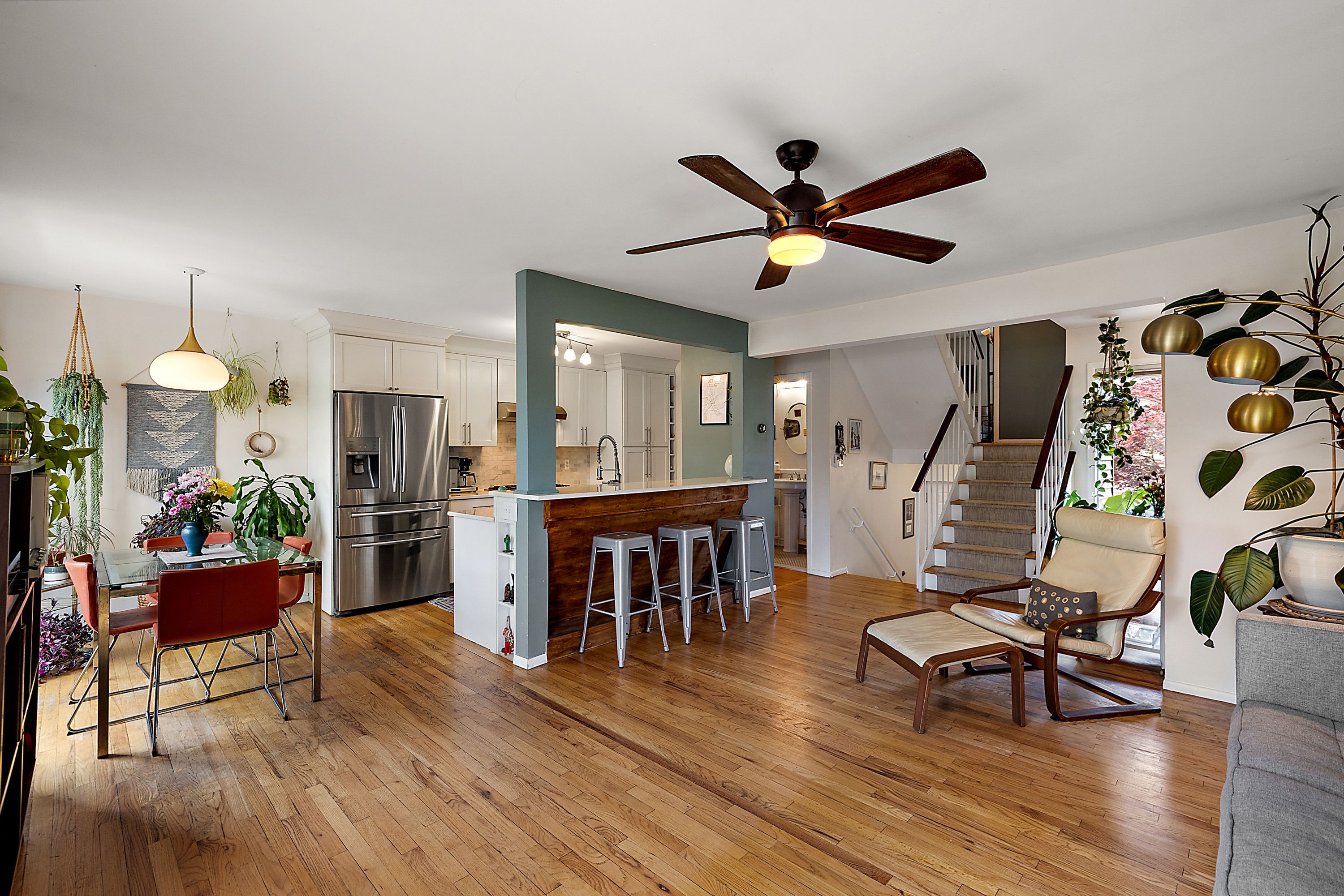 1114 Saint Aubin Pl Place