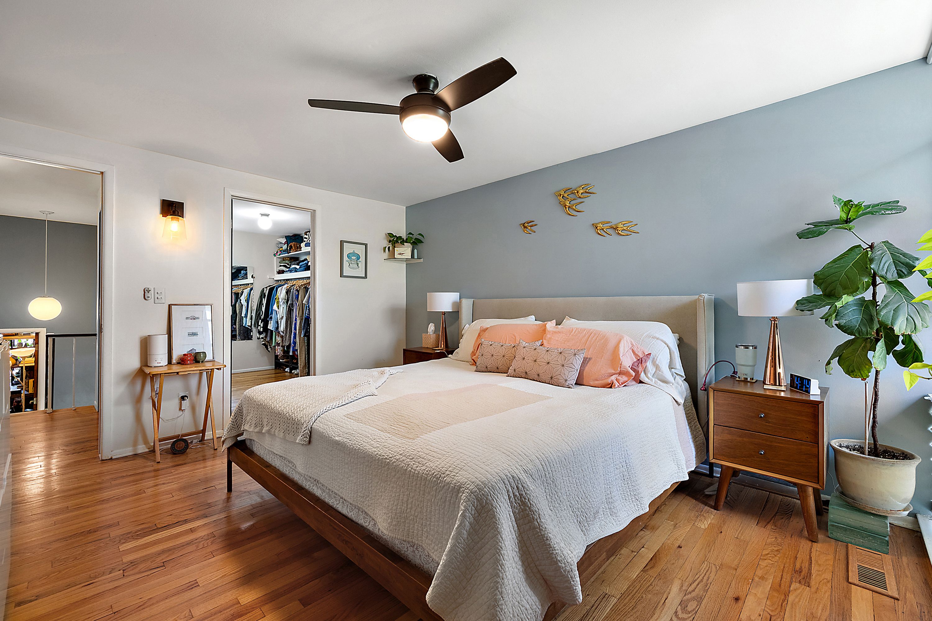 1114 Saint Aubin Pl Place