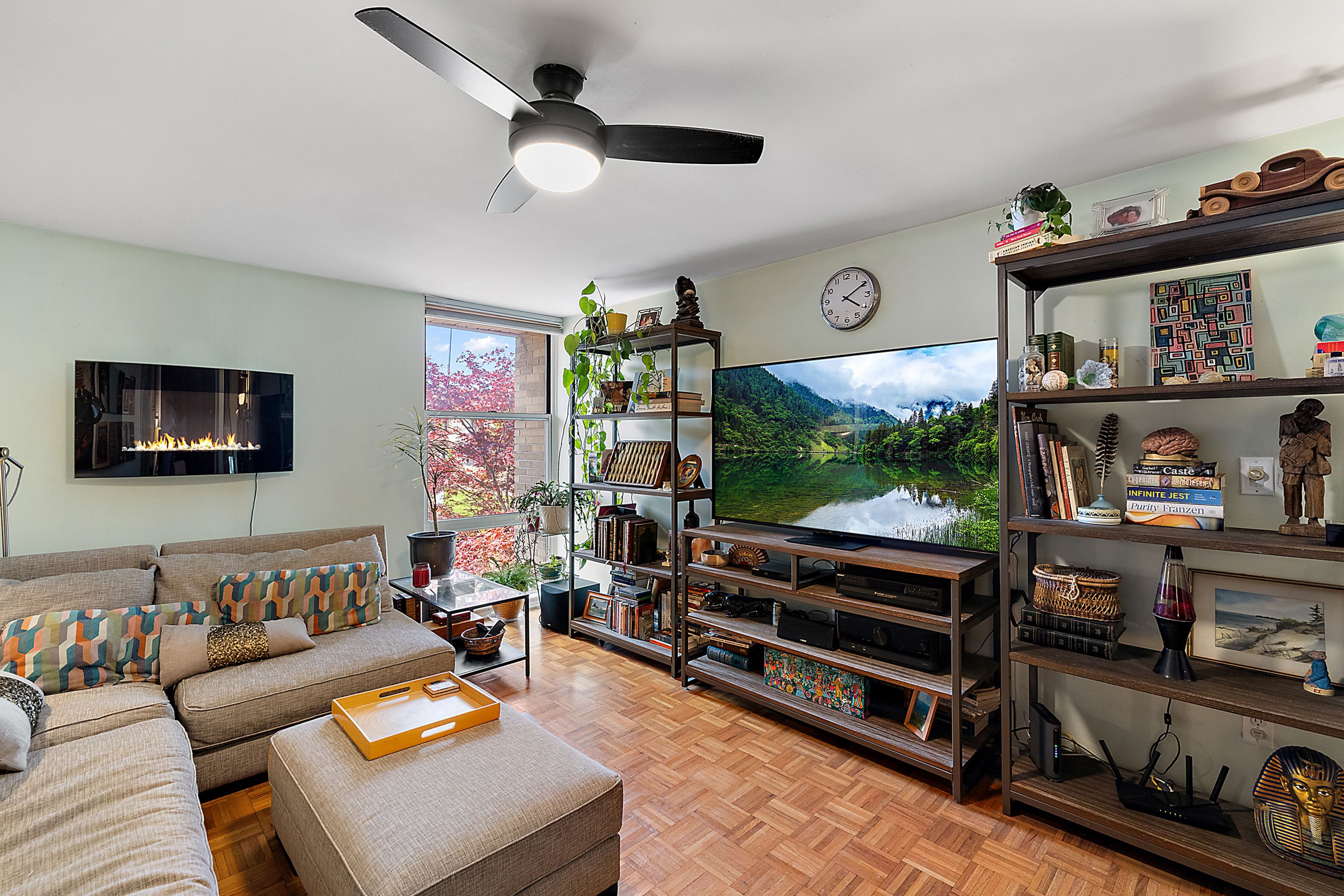 1114 Saint Aubin Pl Place