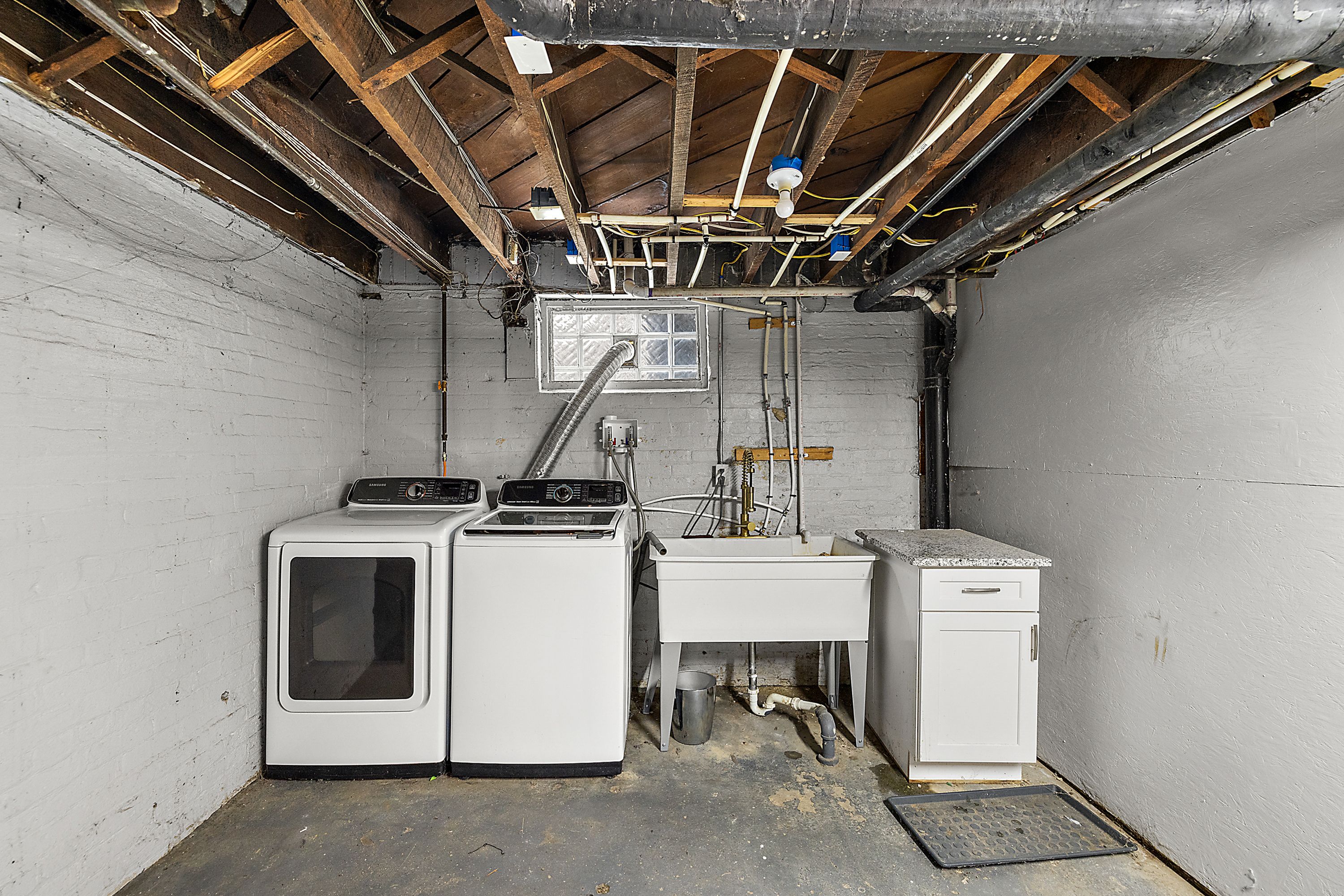 2304 Longfellow Street