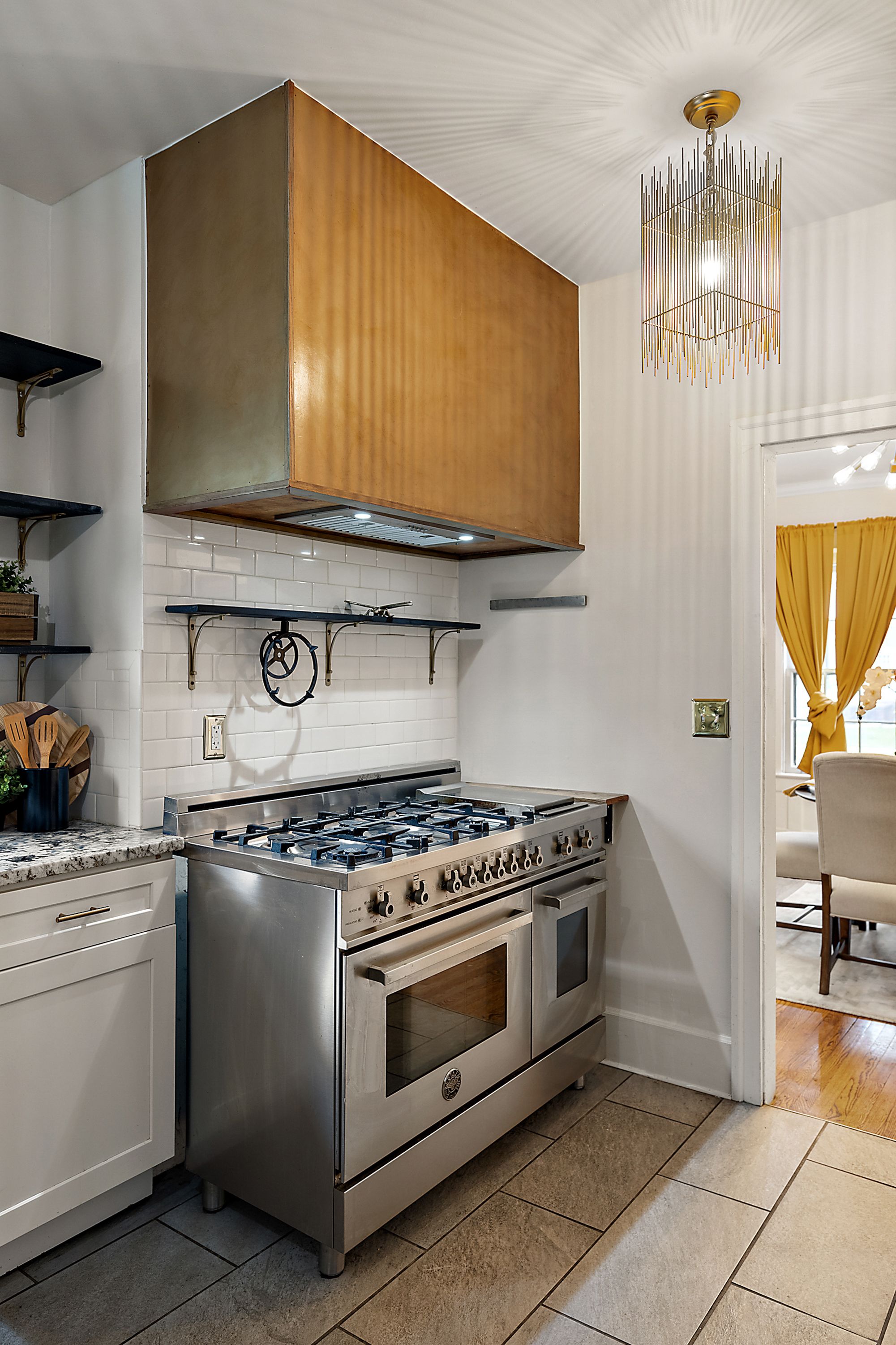 2304 Longfellow Street