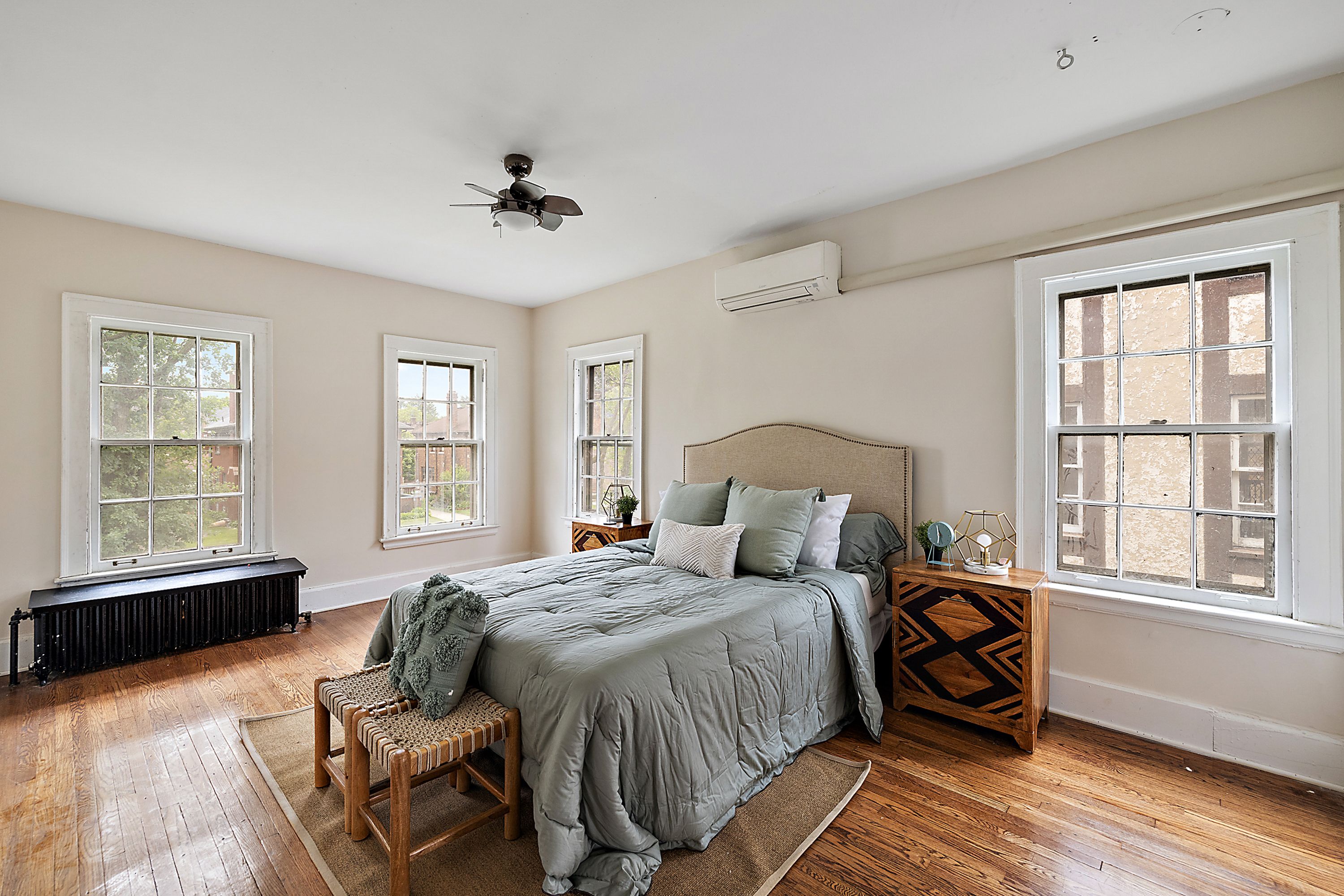 2304 Longfellow Street