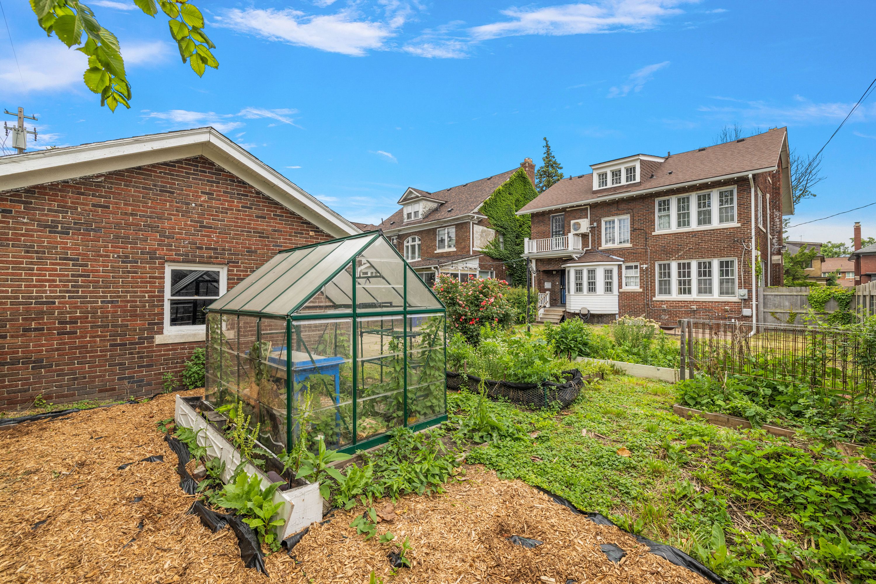 2304 Longfellow Street