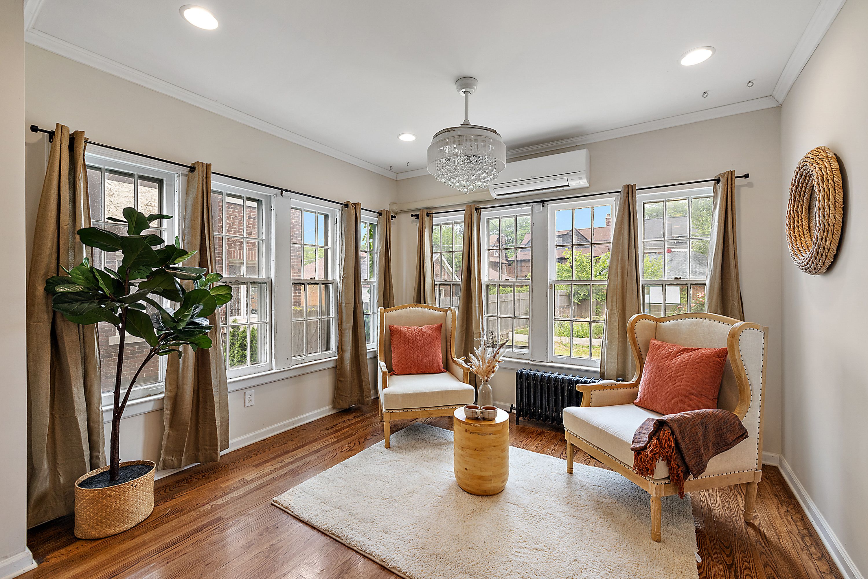 2304 Longfellow Street