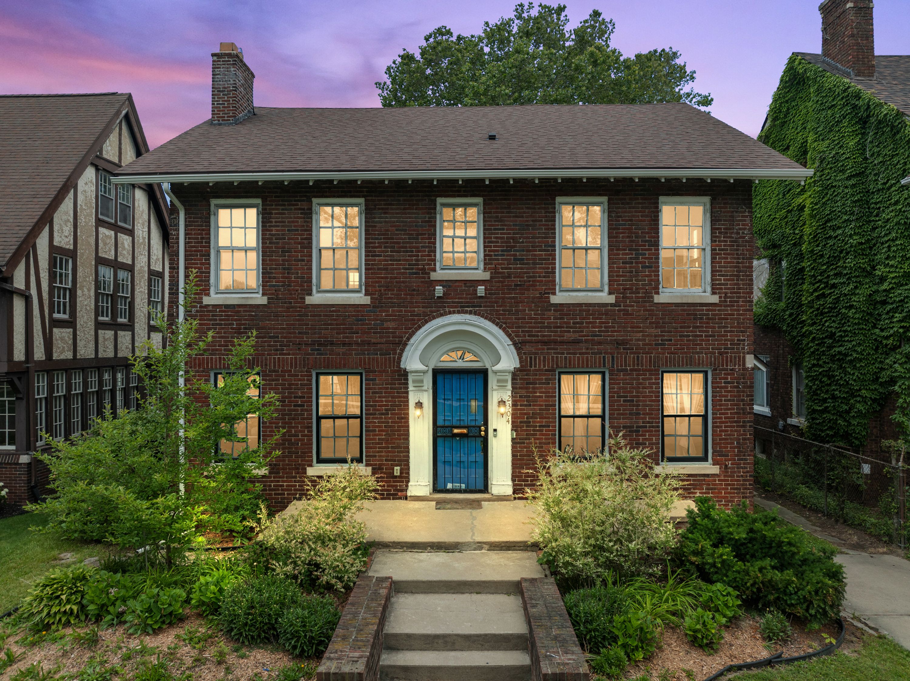 2304 Longfellow Street