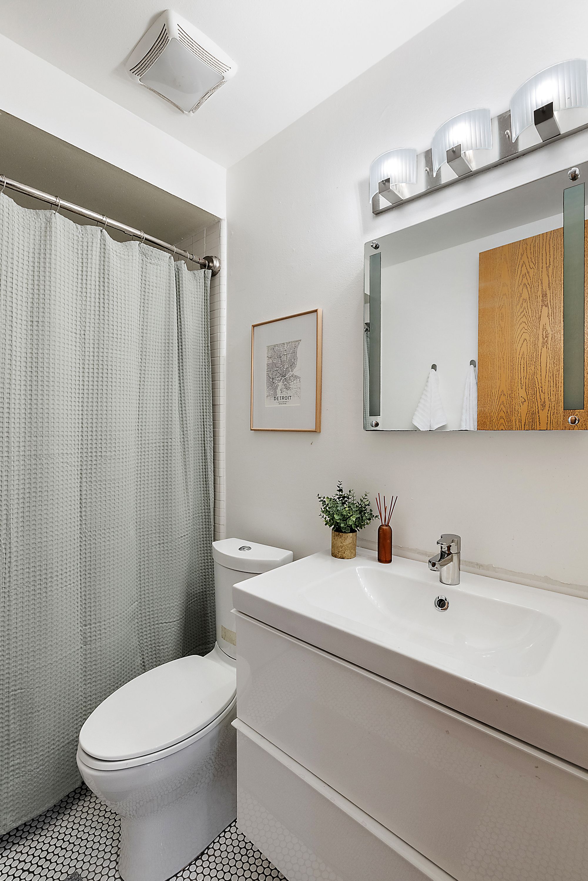 1929 ORLEANS Street 3