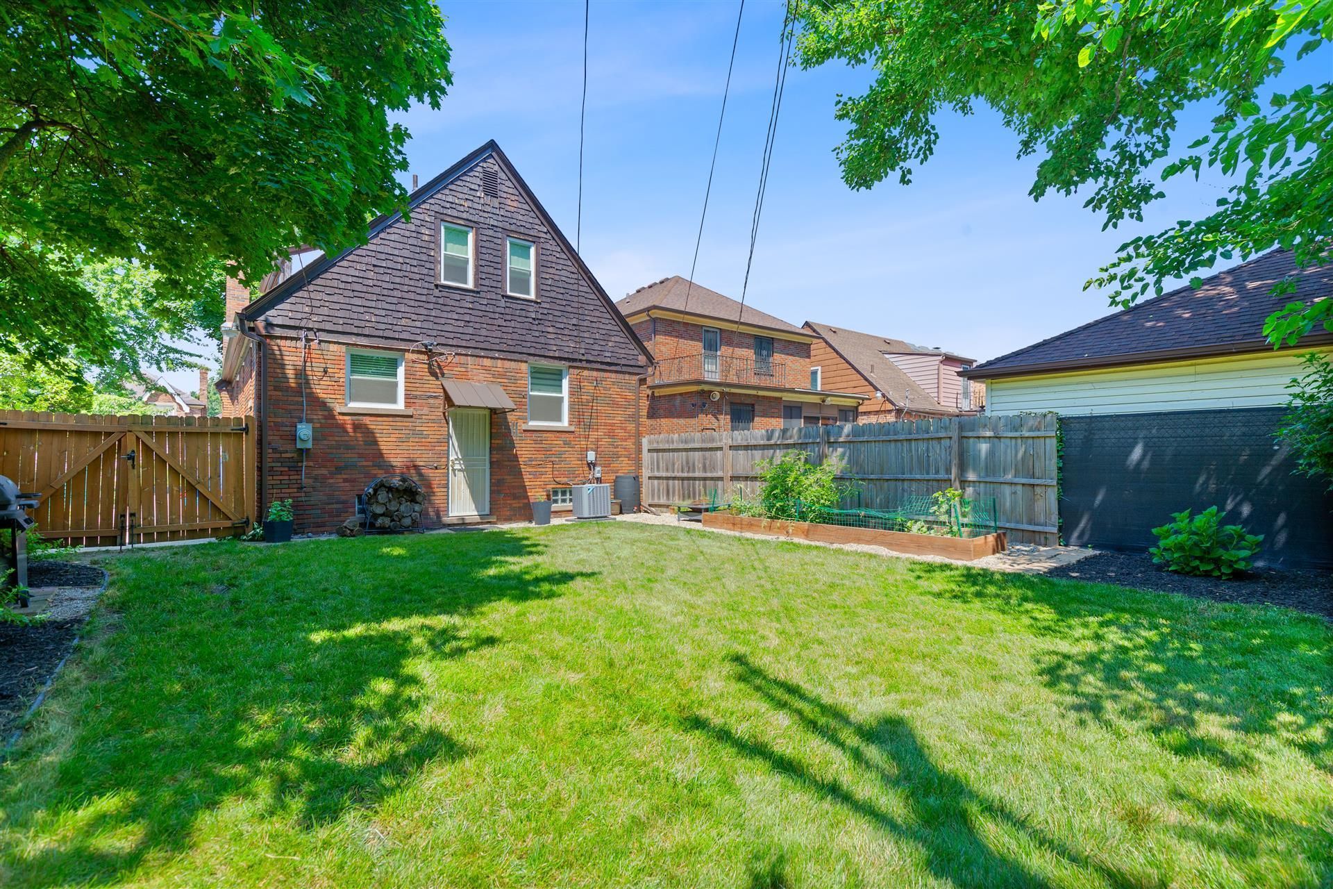 19164 PENNINGTON Drive