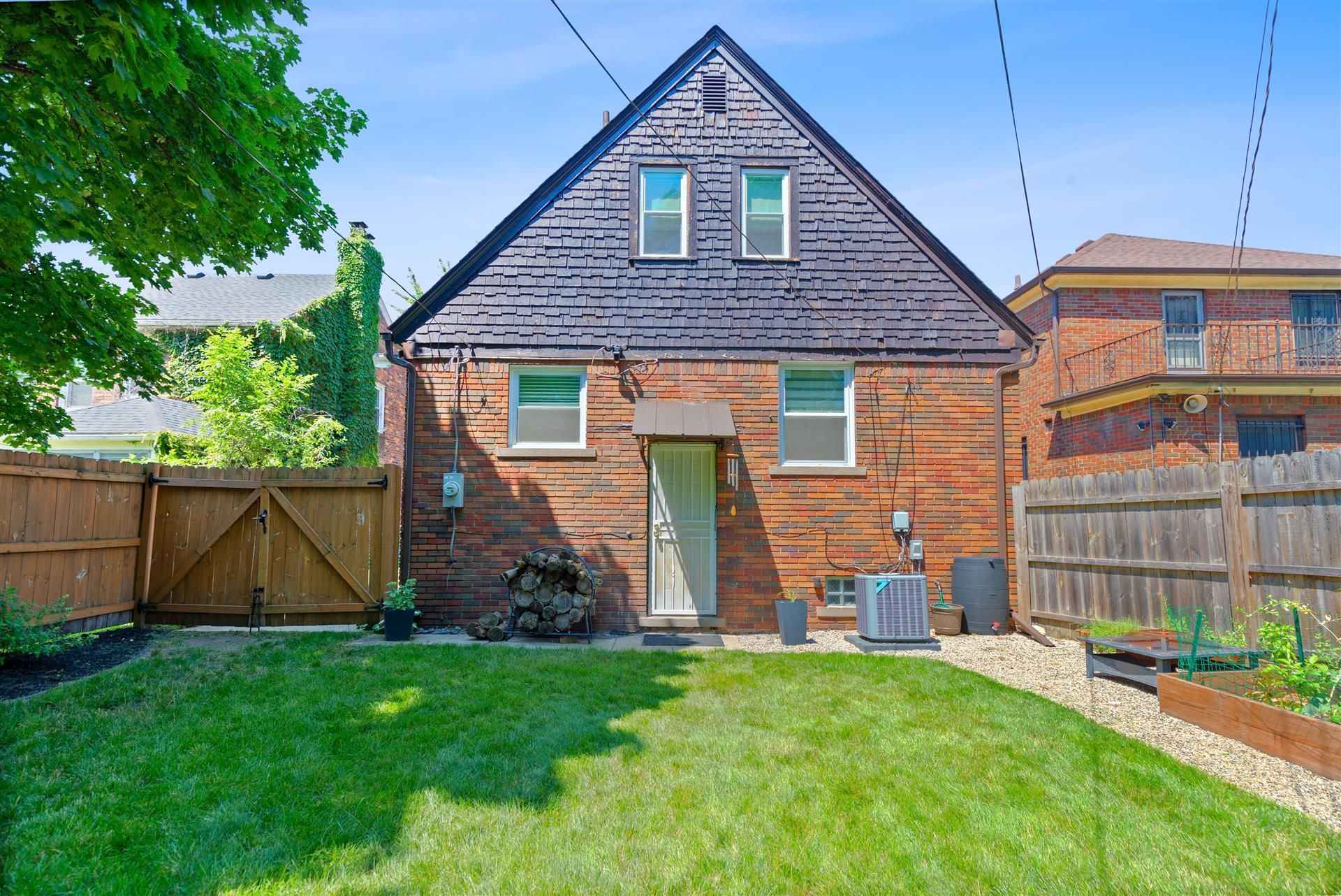 19164 PENNINGTON Drive