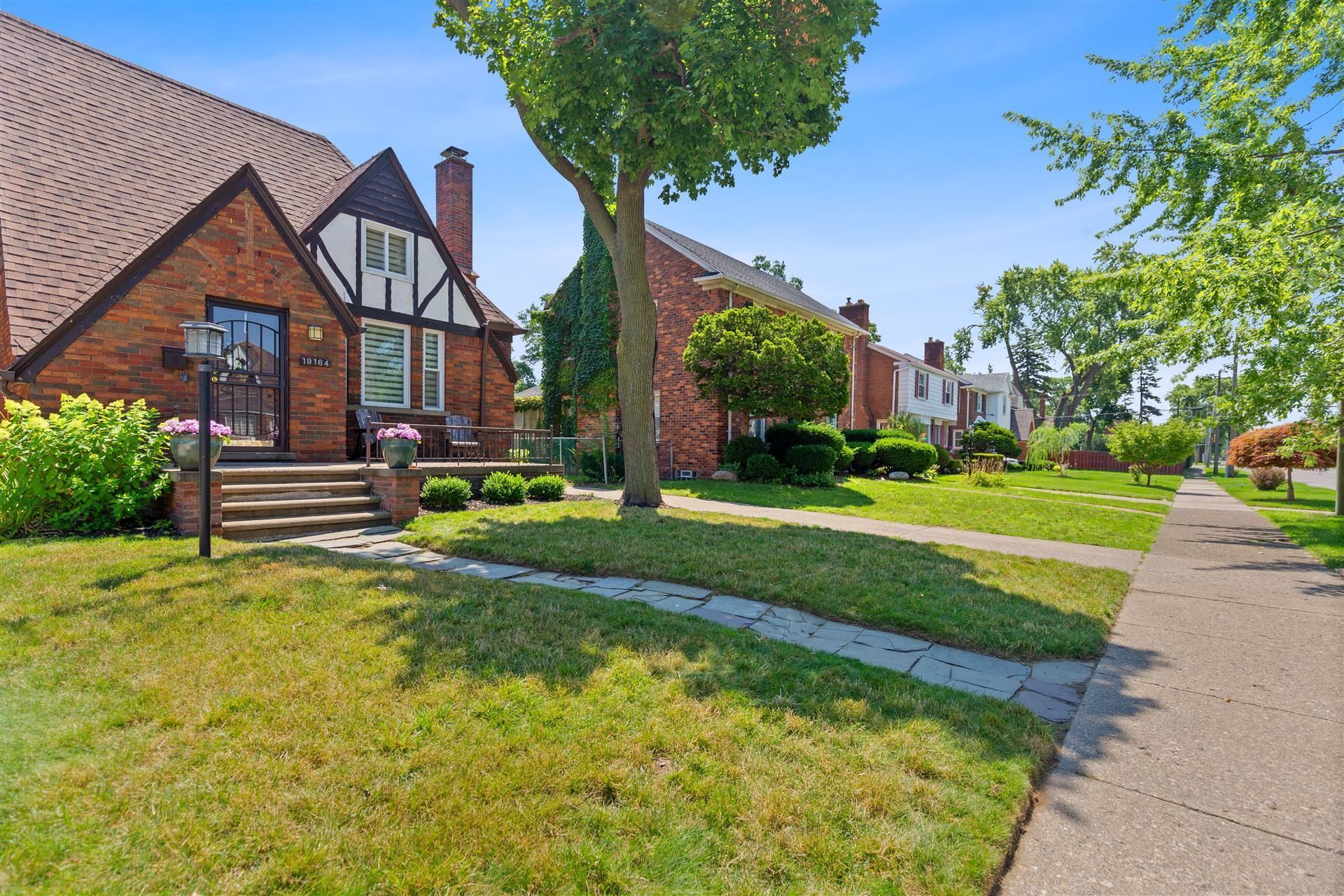 19164 PENNINGTON Drive