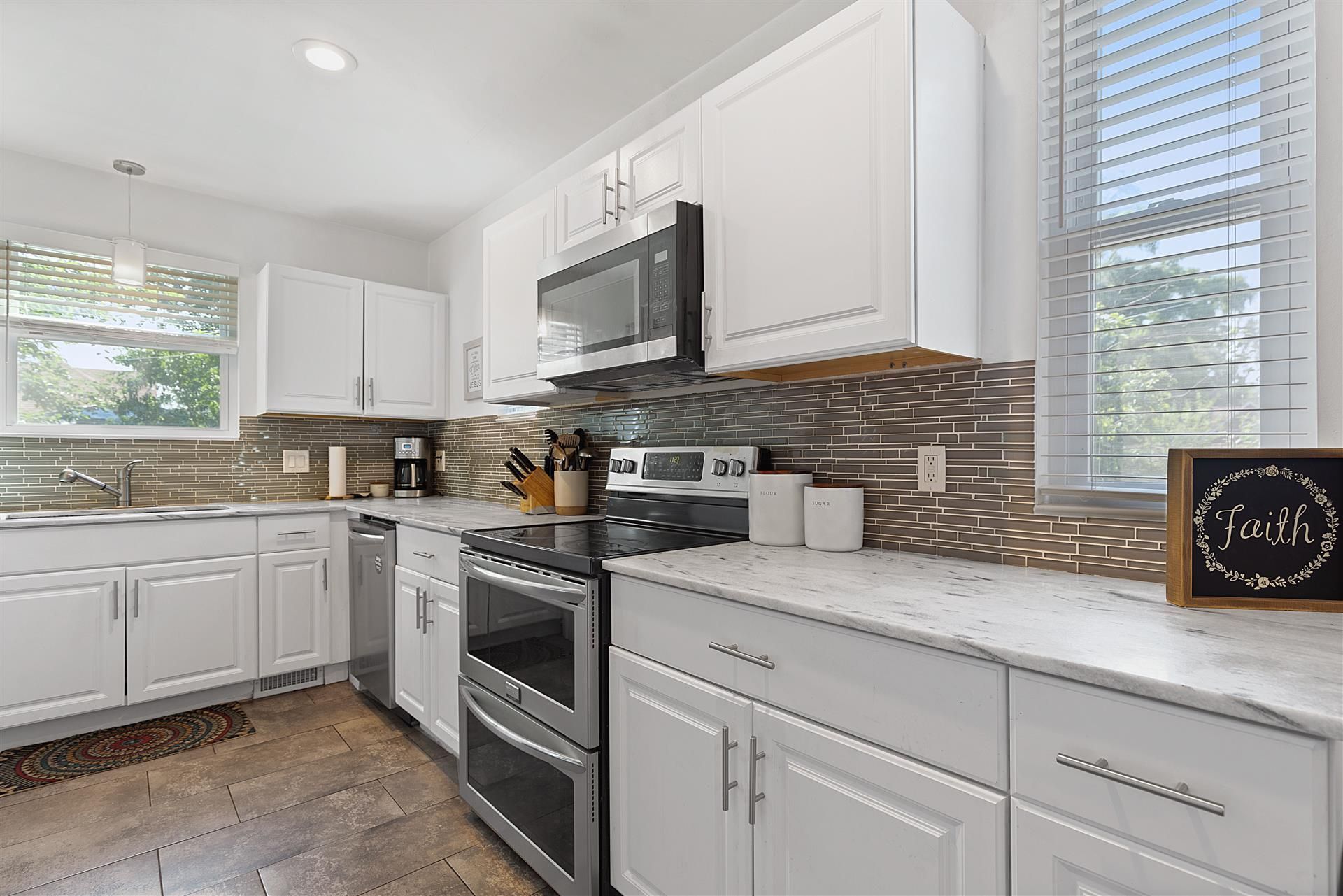 19164 PENNINGTON Drive