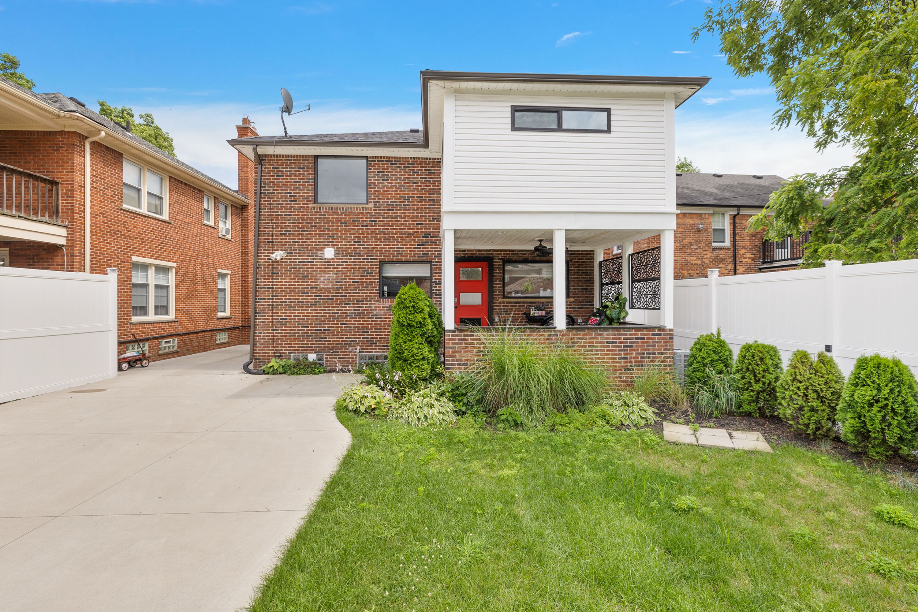 20073 SHREWSBURY Road