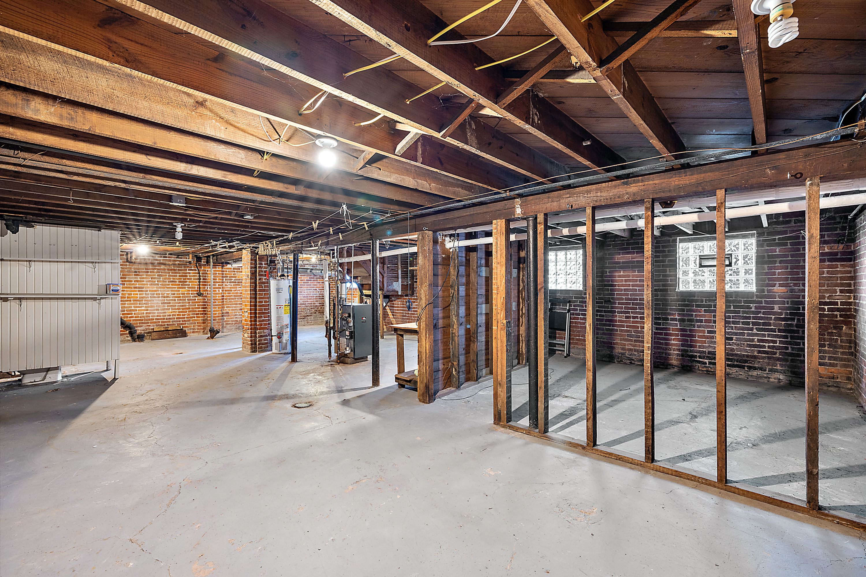 1099 BEACONSFIELD Avenue