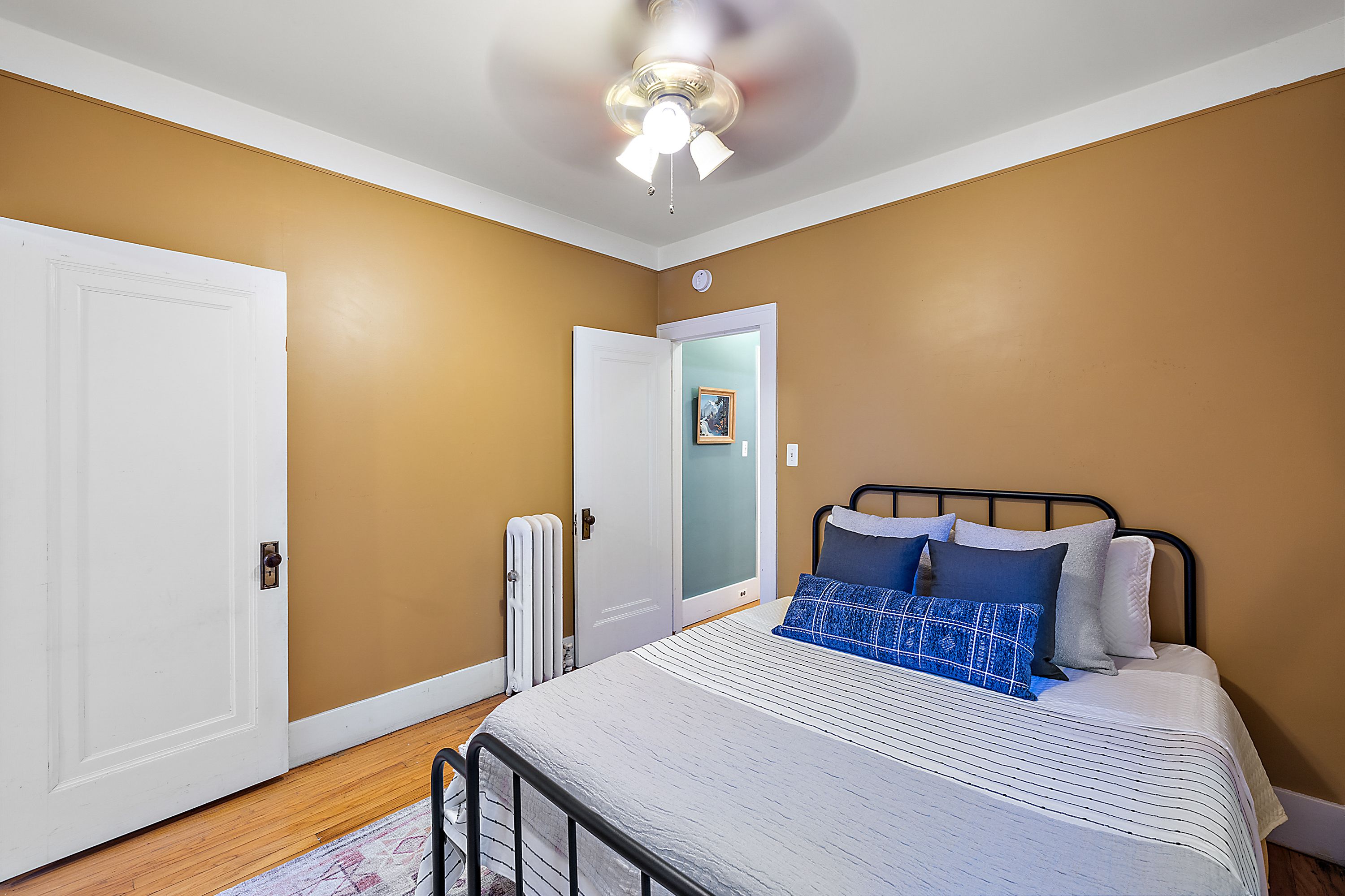 1099 BEACONSFIELD Avenue