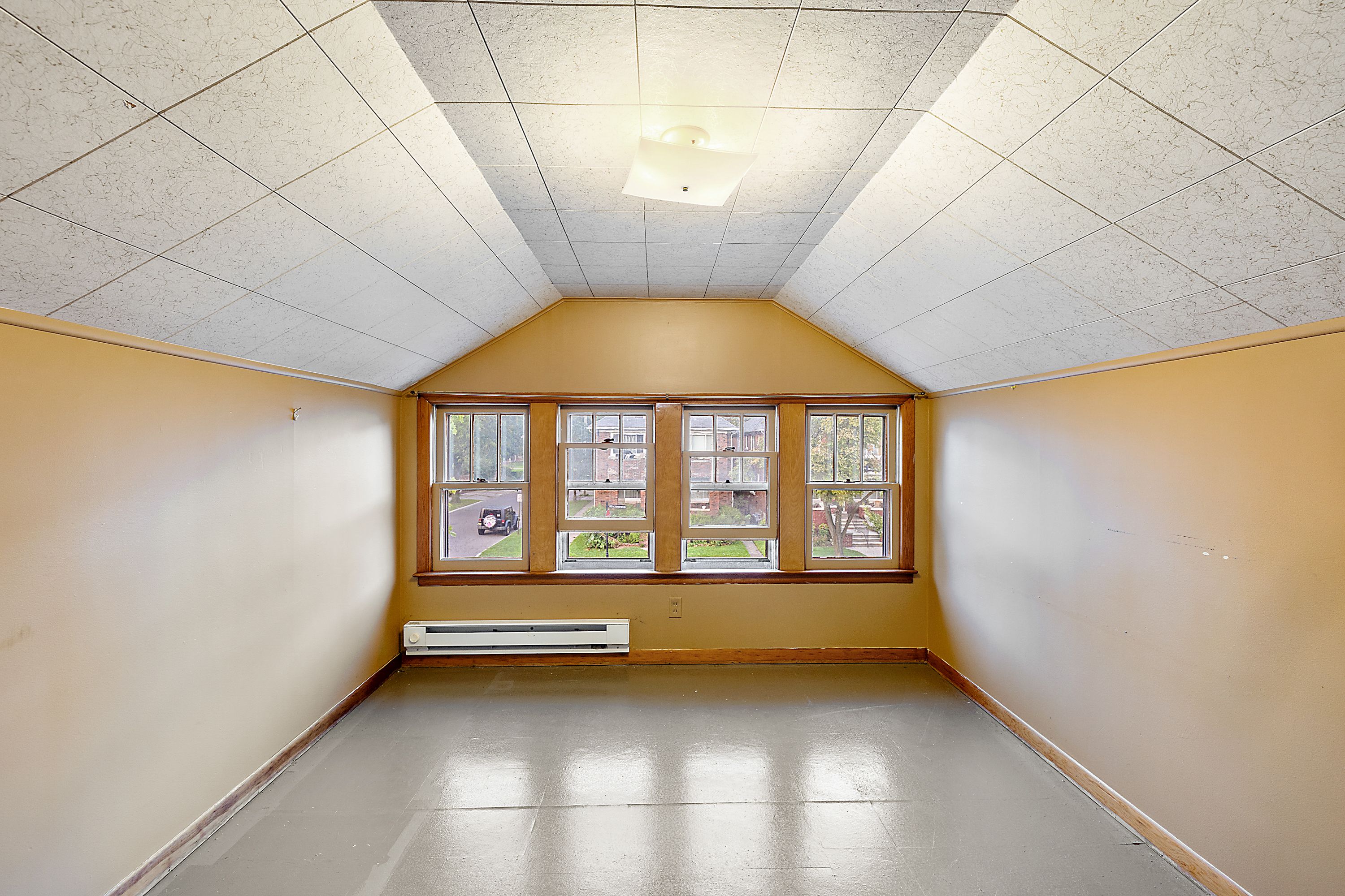 1099 BEACONSFIELD Avenue