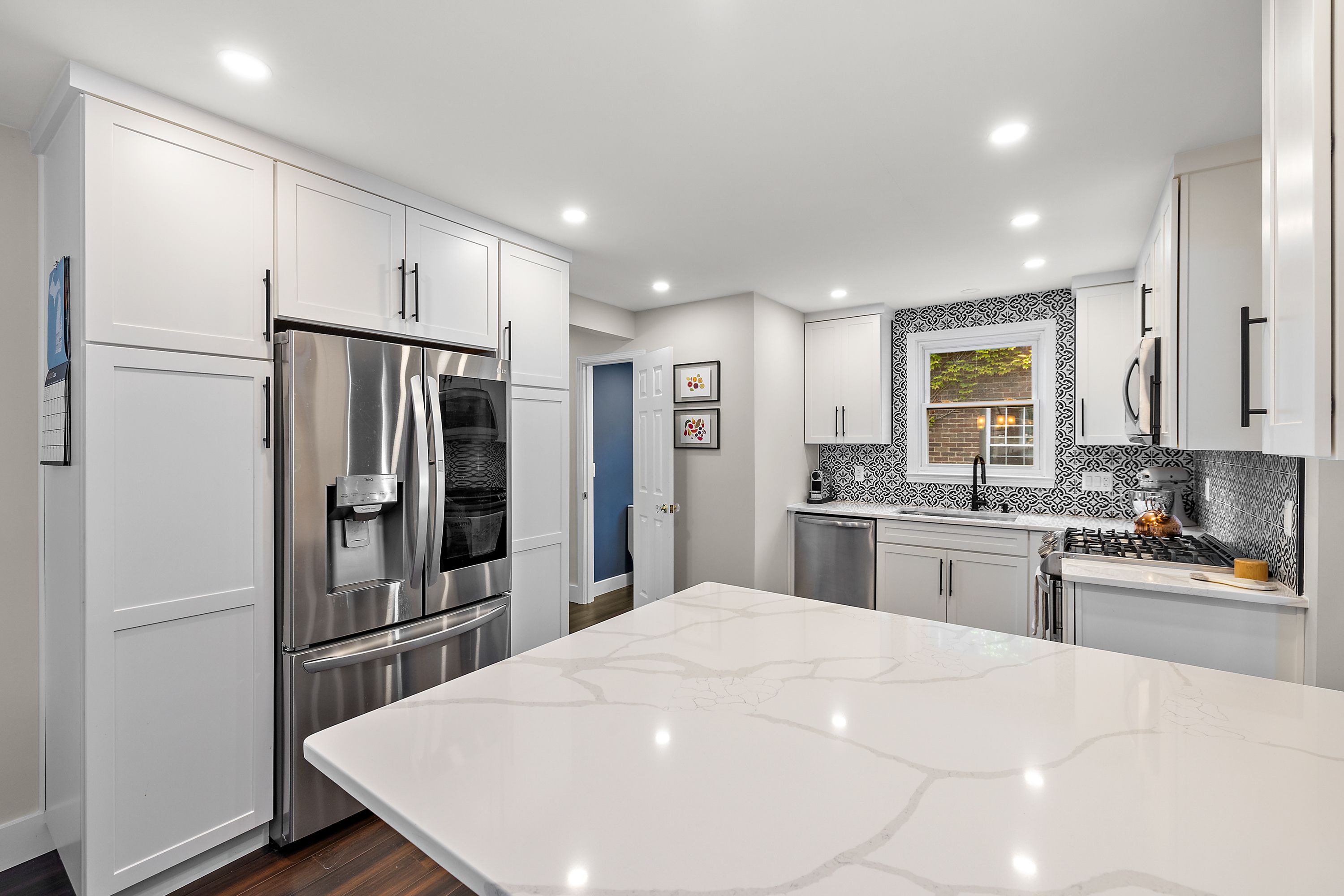 2112 PINECREST Drive