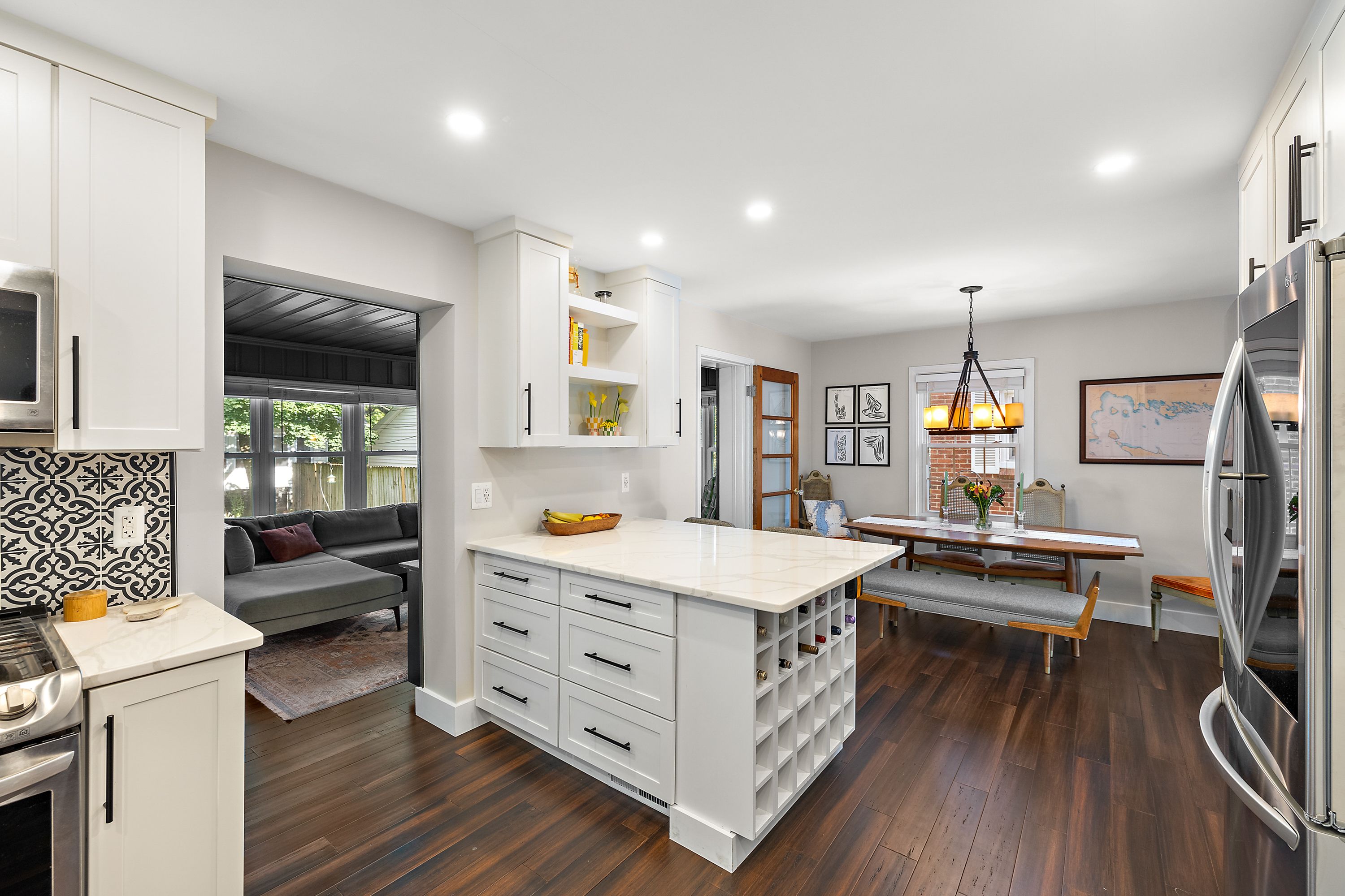 2112 PINECREST Drive