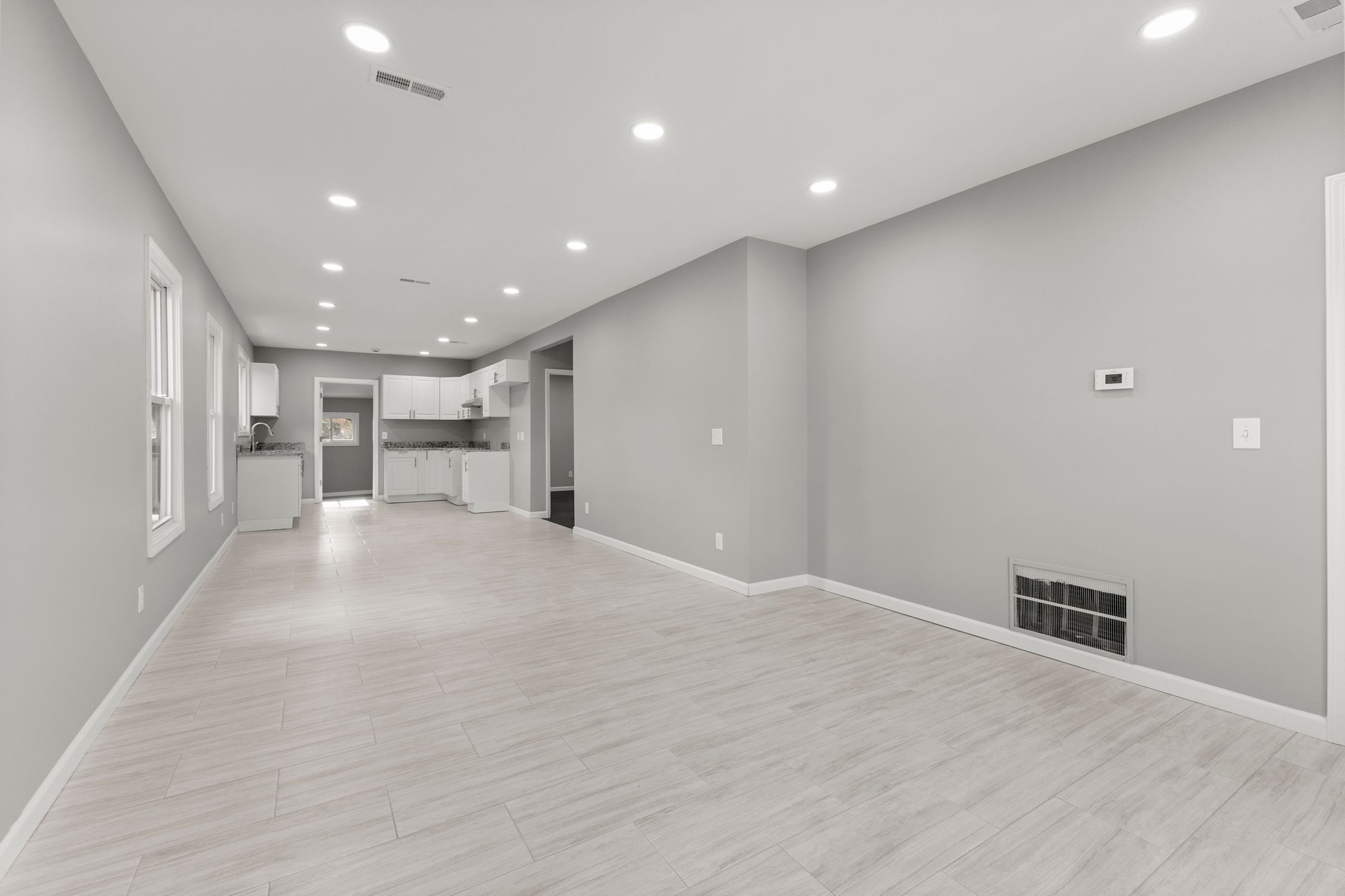 8275 CHAMBERLAIN Street