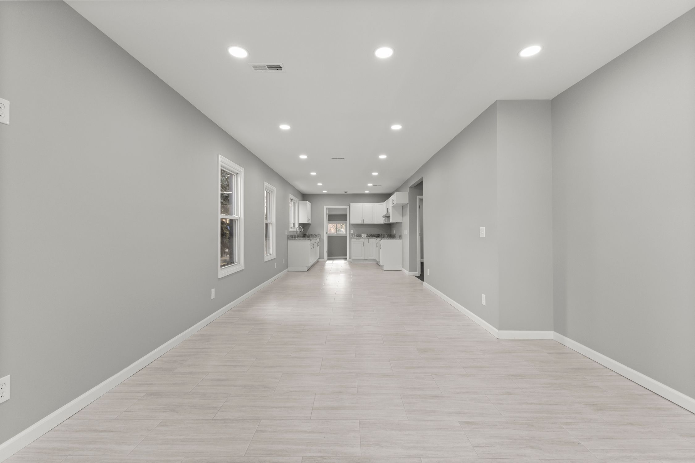 8275 CHAMBERLAIN Street