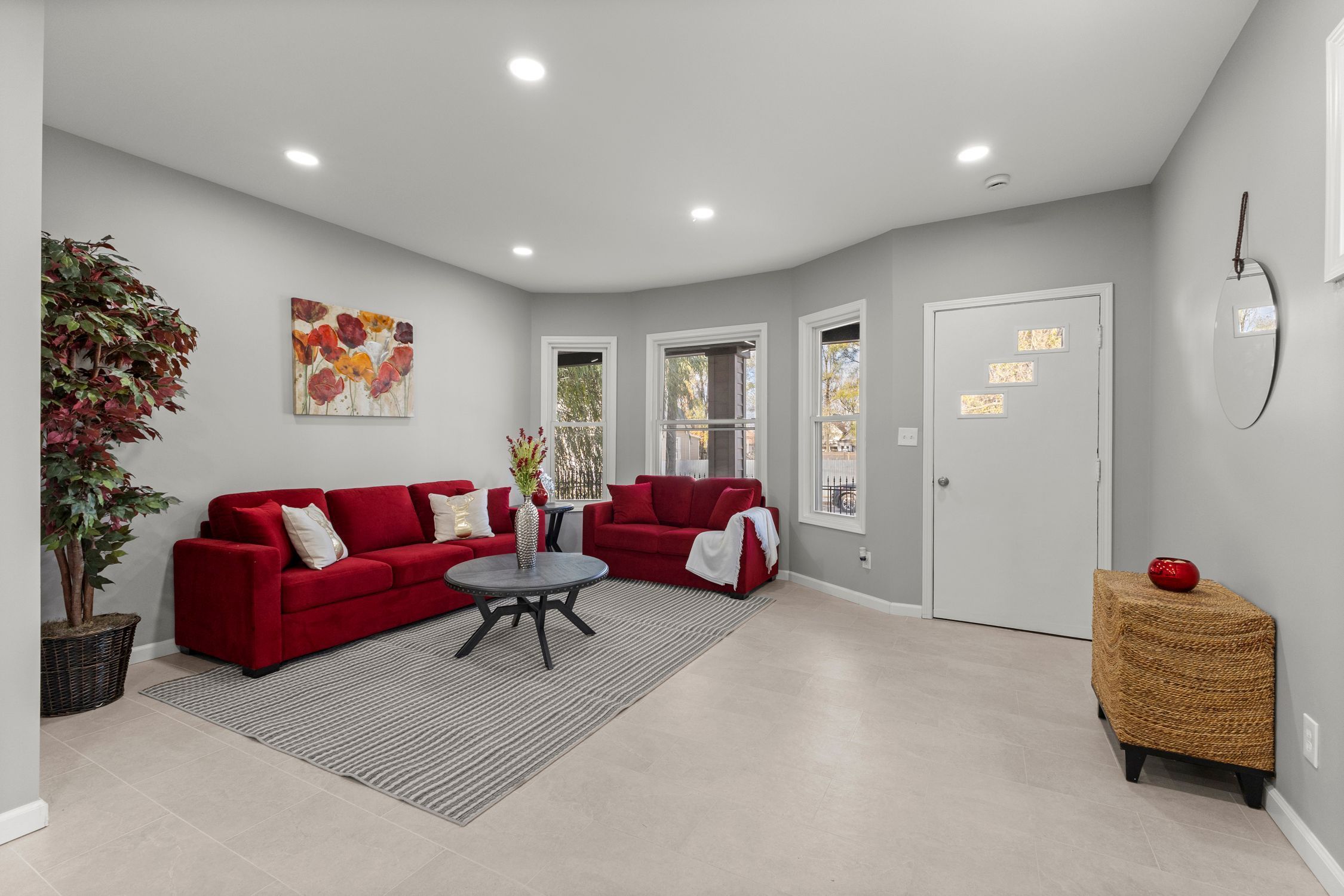 8275 CHAMBERLAIN Street