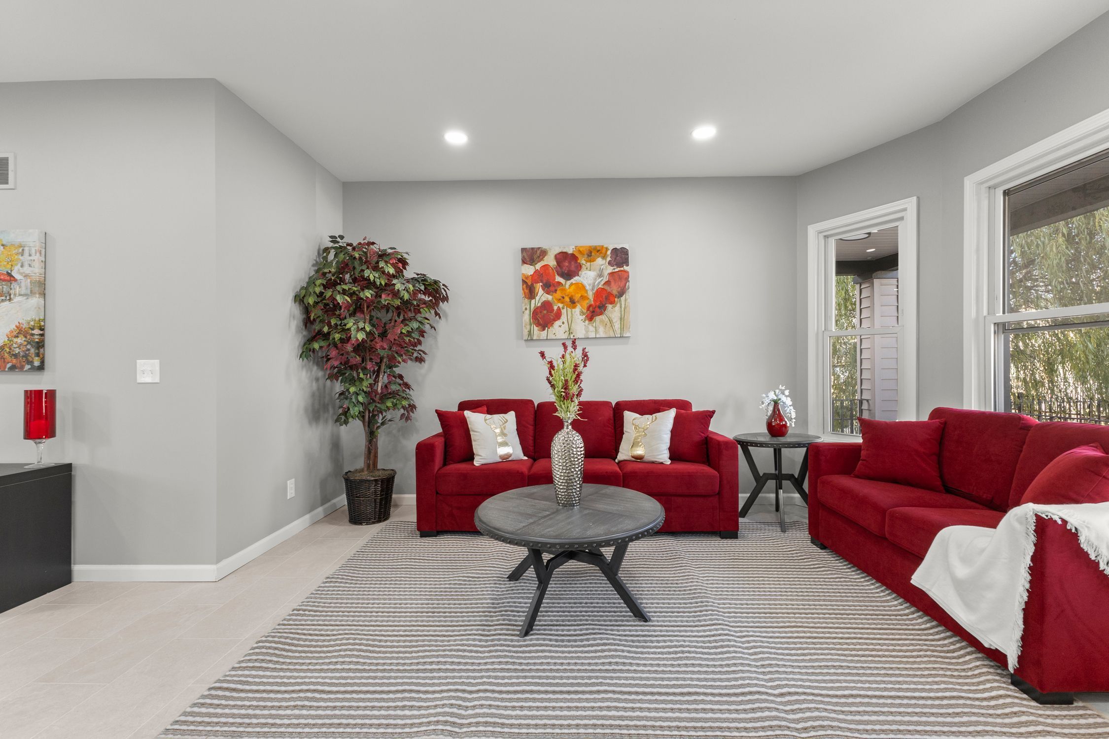 8275 CHAMBERLAIN Street