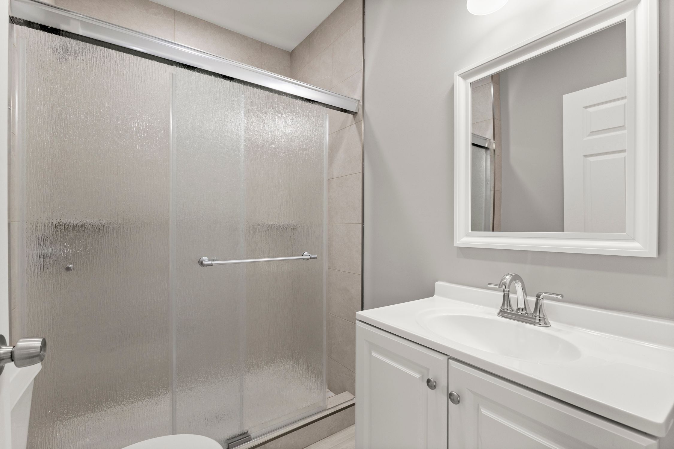 8275 CHAMBERLAIN Street