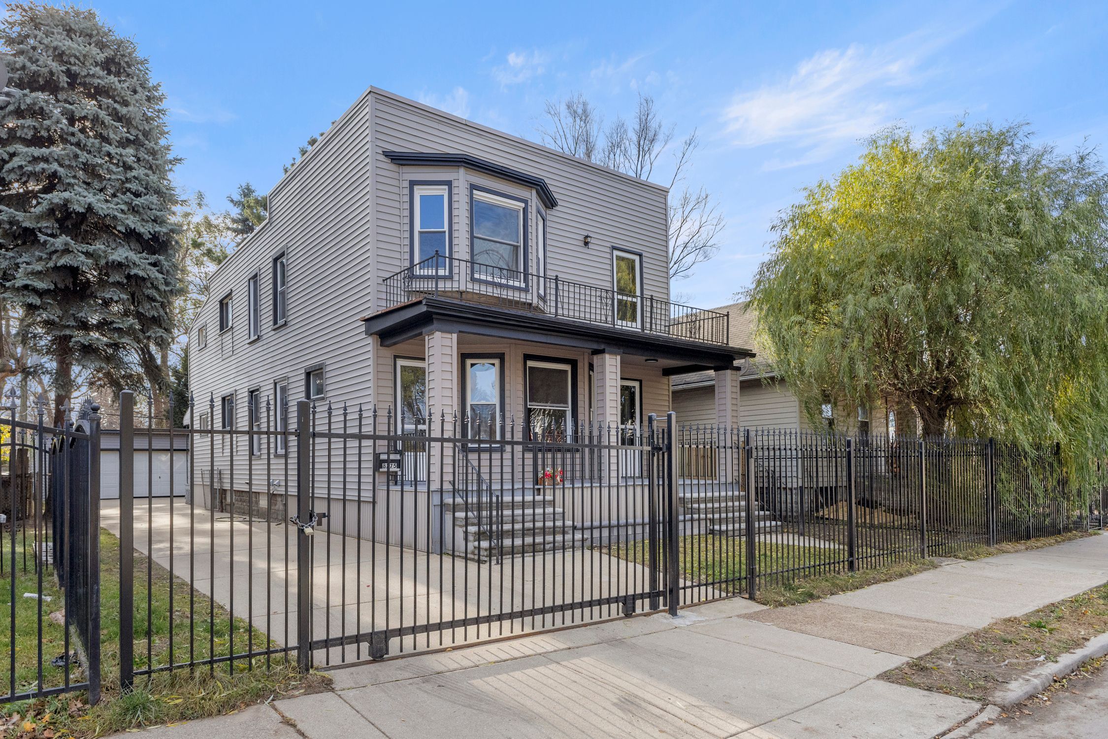 8275 CHAMBERLAIN Street