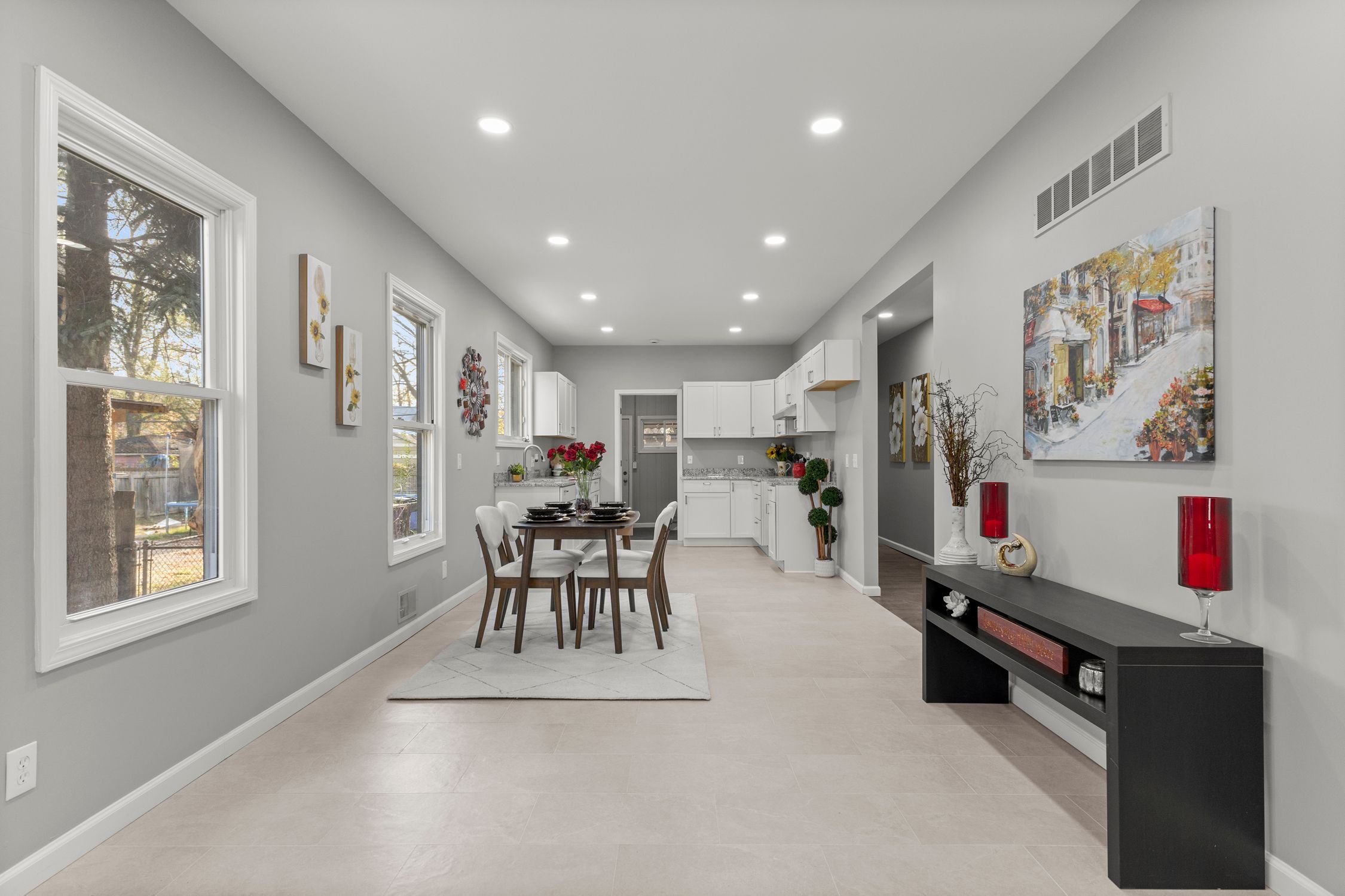 8275 CHAMBERLAIN Street